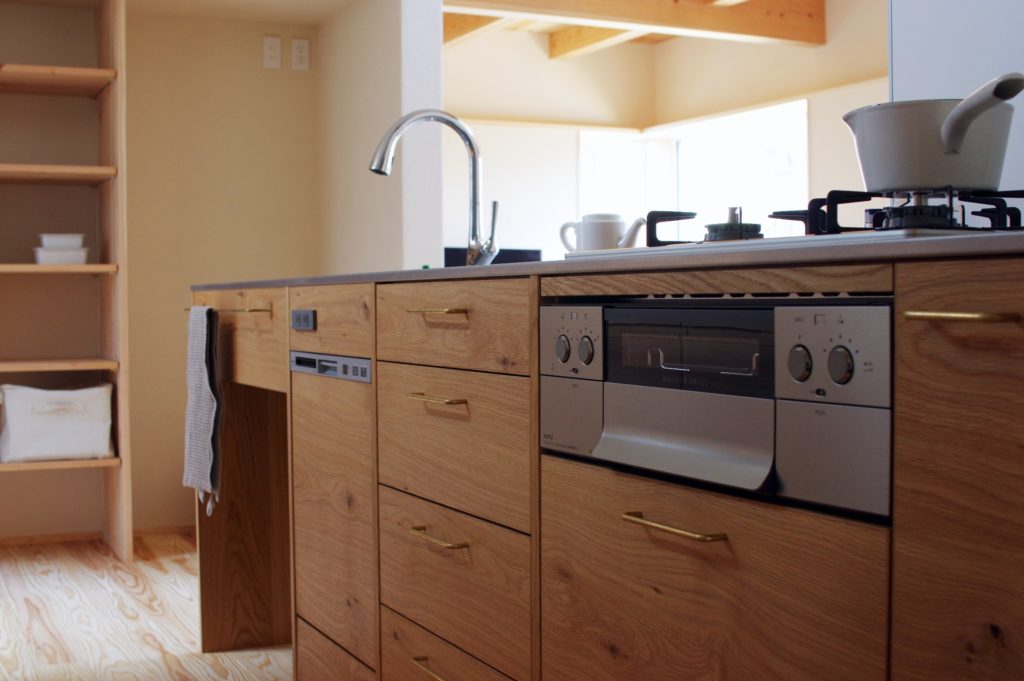 title: HOUSE 214 | Page No,227 | No.7 | sync-furniture | 株式会社 SYNC | 福岡県 家具工房 | オーダーメイドキッチン