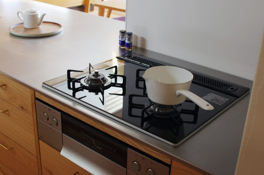 title: HOUSE 214 | Page No,227 | No.6 | sync-furniture | 株式会社 SYNC | 福岡県 家具工房 | オーダーメイドキッチン