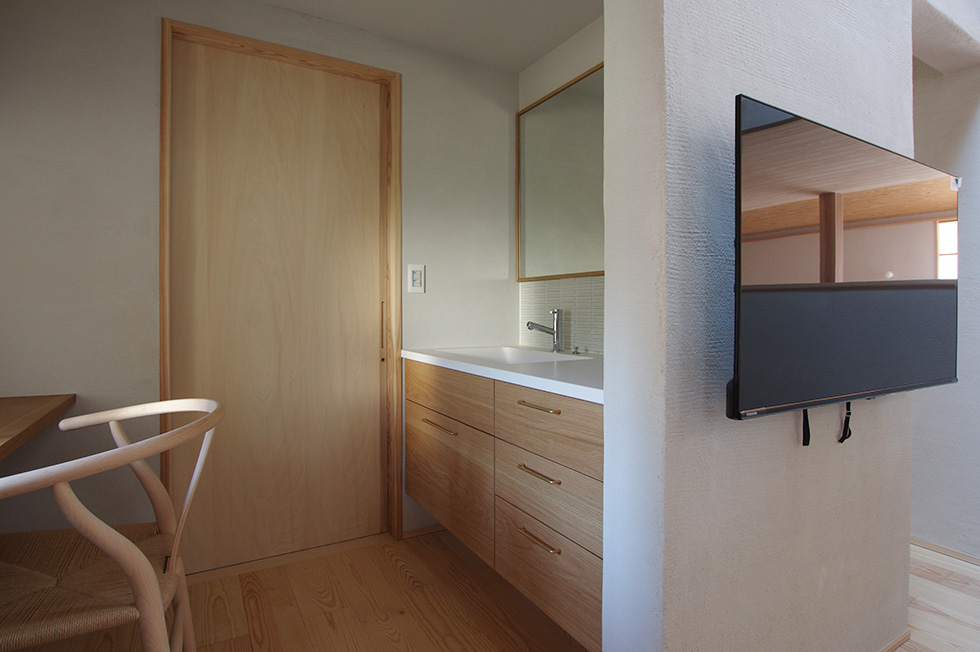 title: HOUSE 217 | Page No,230 | No.9 | sync-furniture | 株式会社 SYNC | 福岡県 家具工房 | オーダーメイドキッチン