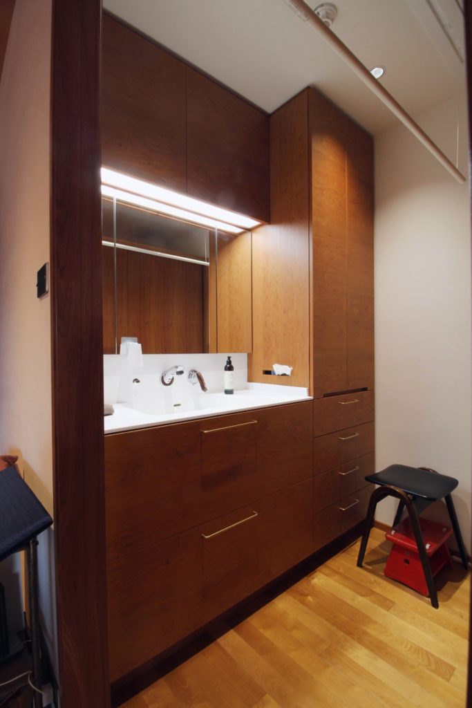 title: HOUSE 215 | Page No,228 | No.7 | sync-furniture | 株式会社 SYNC | 福岡県 家具工房 | オーダーメイドキッチン