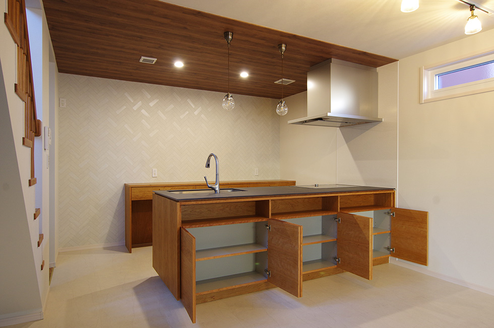 title: HOUSE 218 | Page No,231 | No.2 | sync-furniture | 株式会社 SYNC | 福岡県 家具工房 | オーダーメイドキッチン