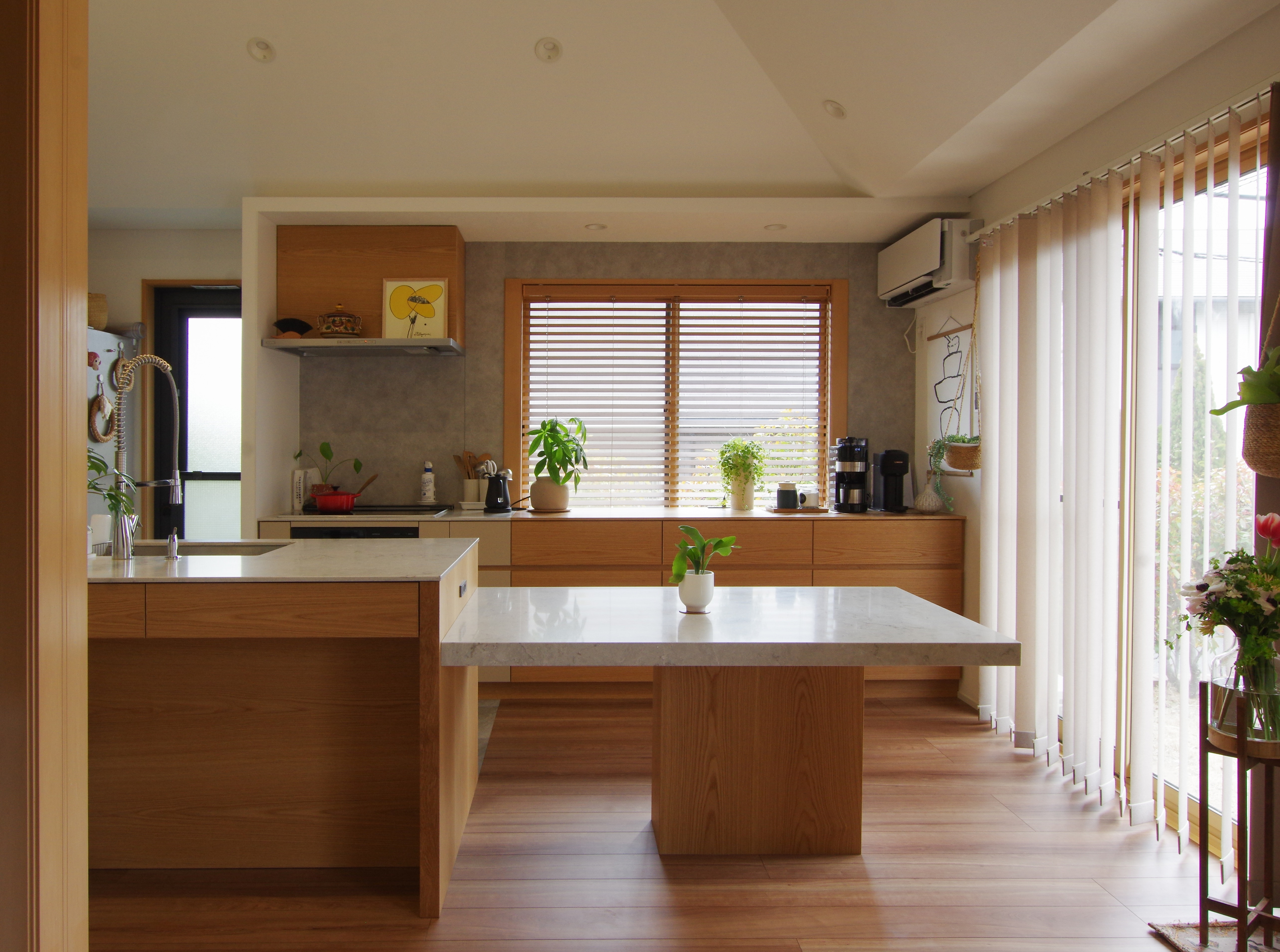 title: HOUSE 220 | Page No,233 | No.2 | sync-furniture | 株式会社 SYNC | 福岡県 家具工房 | オーダーメイドキッチン