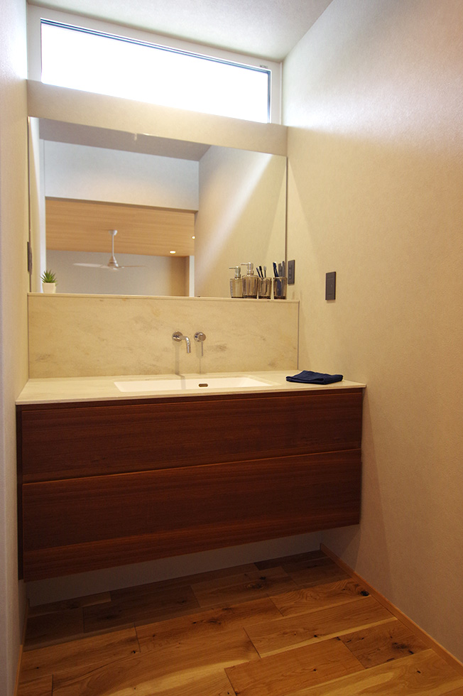 title: HOUSE 225 | Page No,238 | No.20 | sync-furniture | 株式会社 SYNC | 福岡県 家具工房 | オーダーメイドキッチン