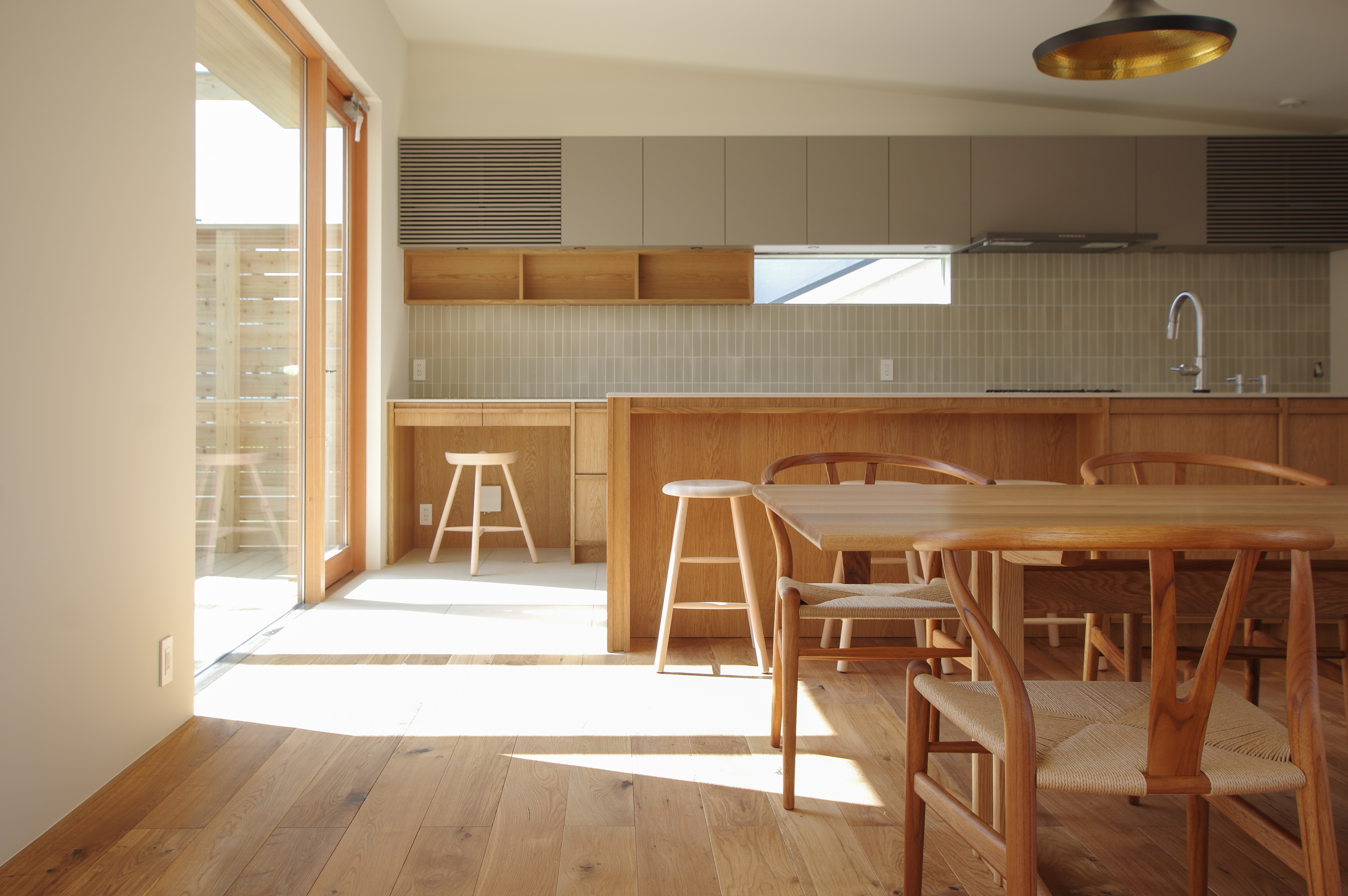 title: HOUSE 224 | Page No,237 | No.17 | sync-furniture | 株式会社 SYNC | 福岡県 家具工房 | オーダーメイドキッチン