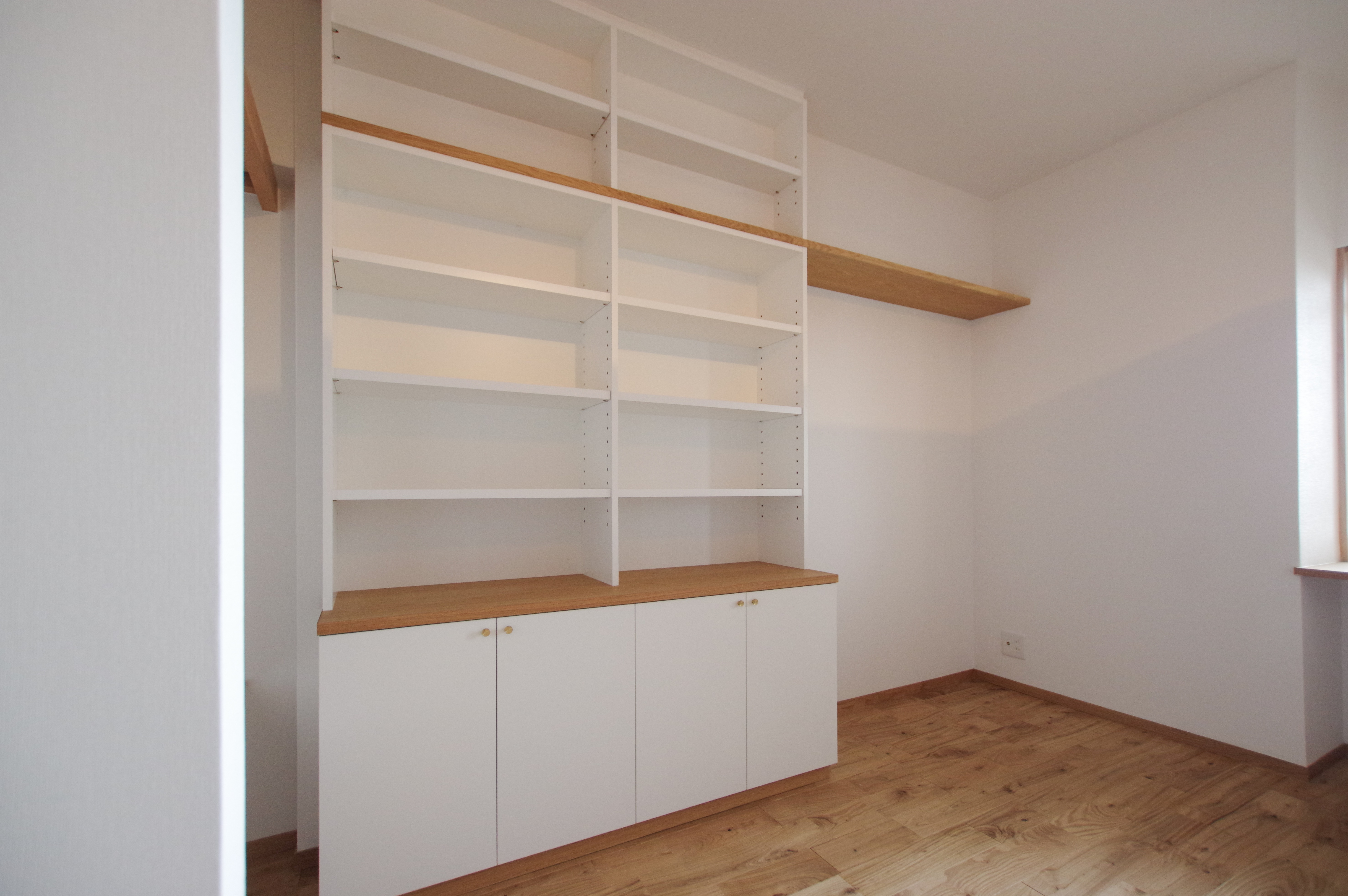 title: HOUSE 230 | Page No,243 | No.10 | sync-furniture | 株式会社 SYNC | 福岡県 家具工房 | オーダーメイドキッチン