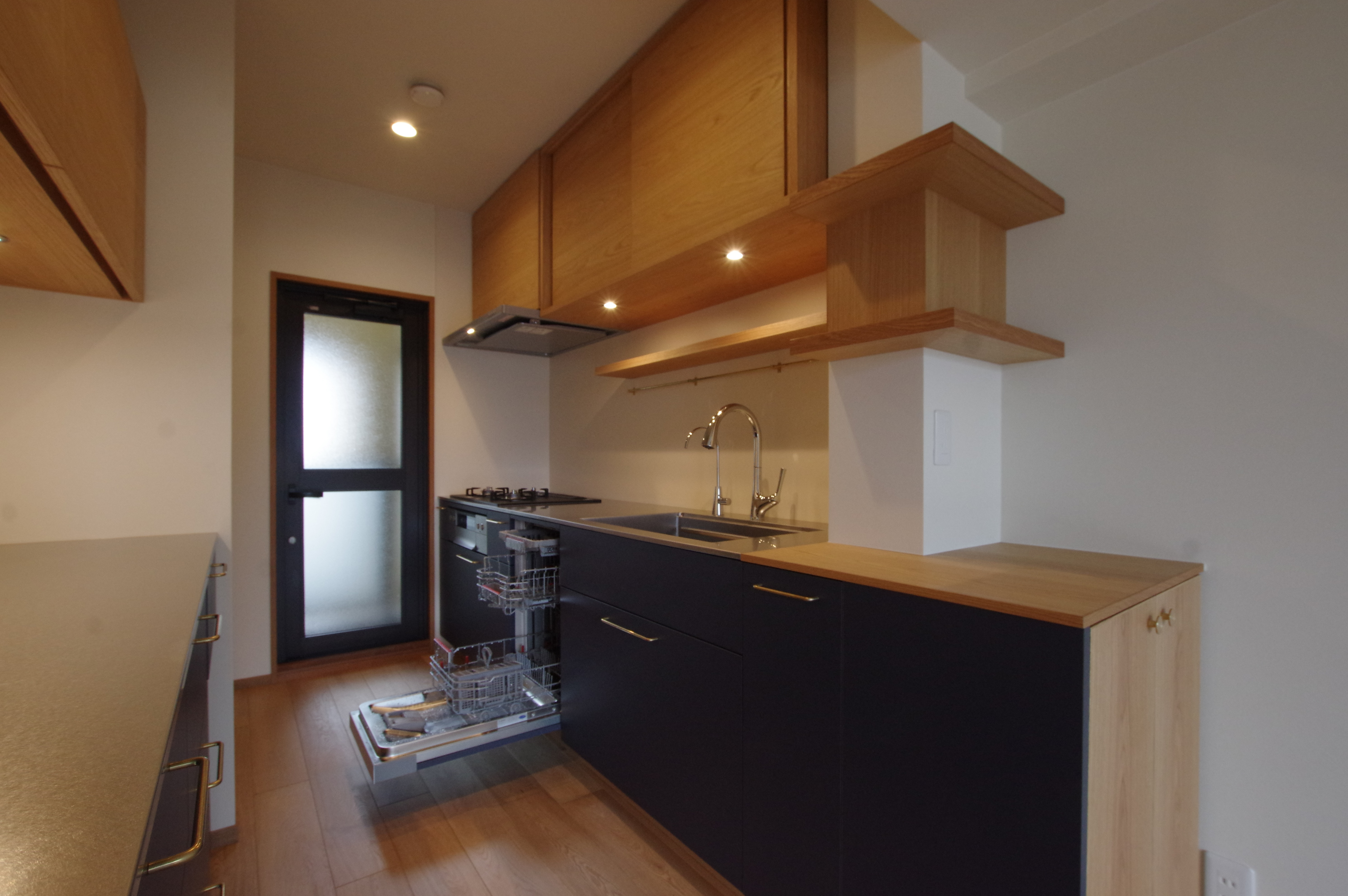 title: HOUSE 230 | Page No,243 | No.5 | sync-furniture | 株式会社 SYNC | 福岡県 家具工房 | オーダーメイドキッチン