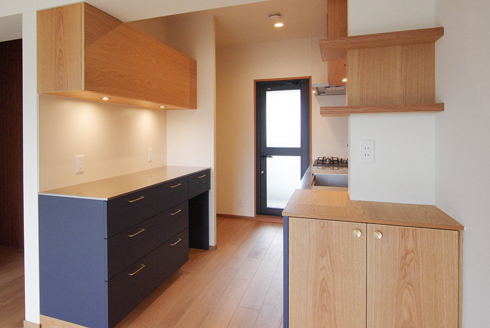 title: HOUSE 230 | Page No,243 | No.2 | sync-furniture | 株式会社 SYNC | 福岡県 家具工房 | オーダーメイドキッチン