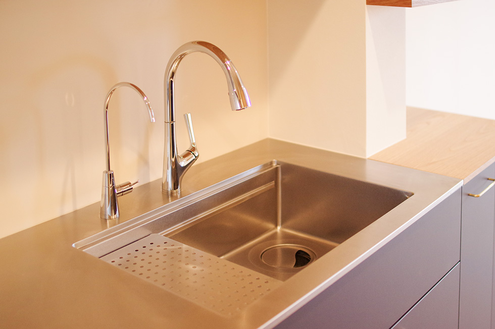 title: HOUSE 230 | Page No,243 | No.4 | sync-furniture | 株式会社 SYNC | 福岡県 家具工房 | オーダーメイドキッチン