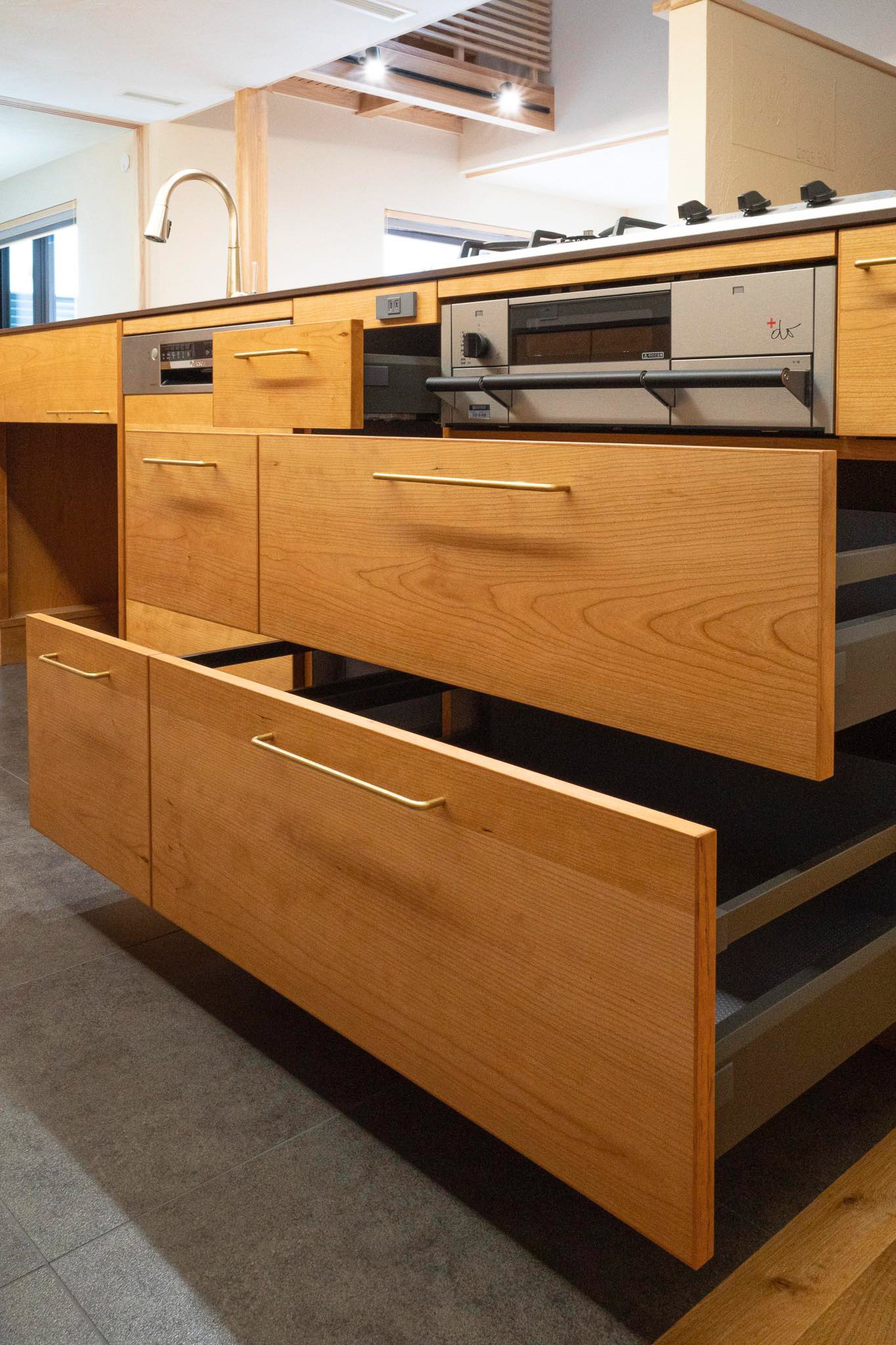 title: HOUSE 231 | Page No,244 | No.10 | sync-furniture | 株式会社 SYNC | 福岡県 家具工房 | オーダーメイドキッチン