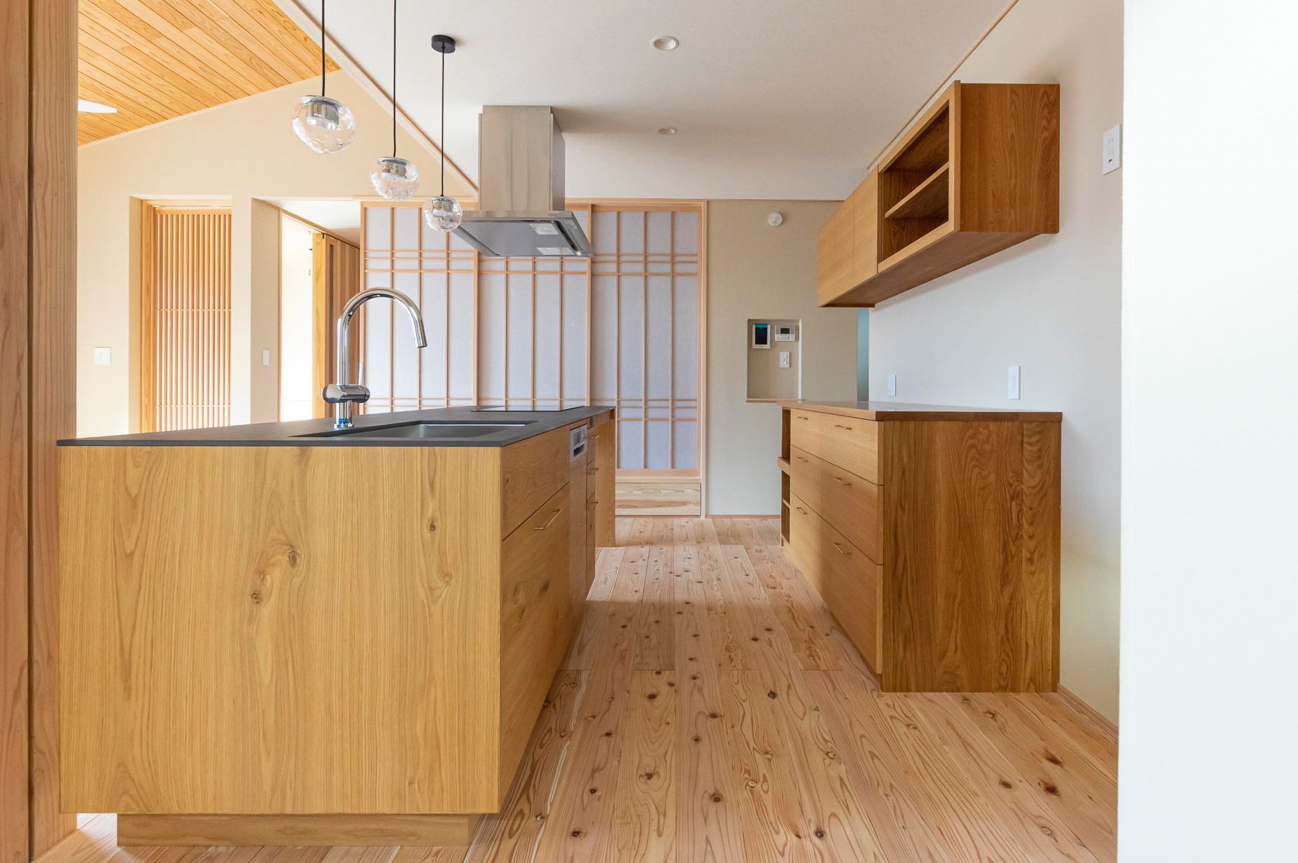 title: HOUSE 233 | Page No,246 | No.4 | sync-furniture | 株式会社 SYNC | 福岡県 家具工房 | オーダーメイドキッチン
