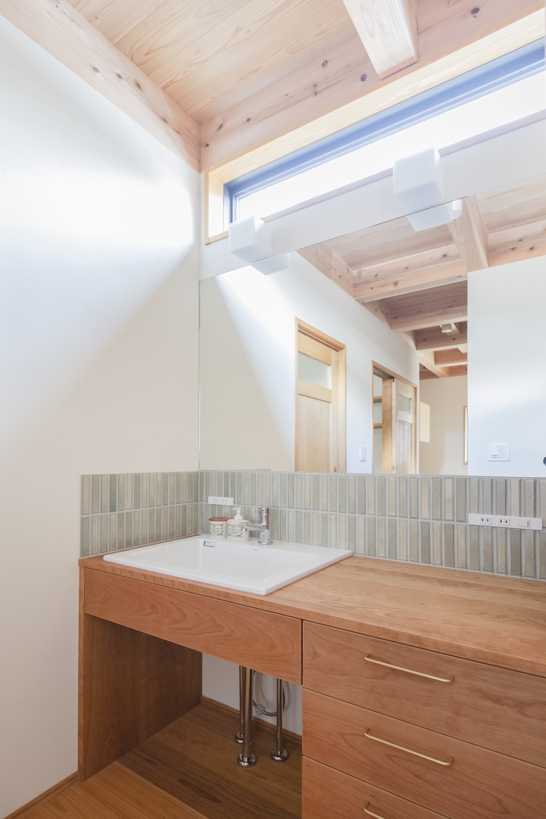 title: HOUSE 235 | Page No,248 | No.7 | sync-furniture | 株式会社 SYNC | 福岡県 家具工房 | オーダーメイドキッチン