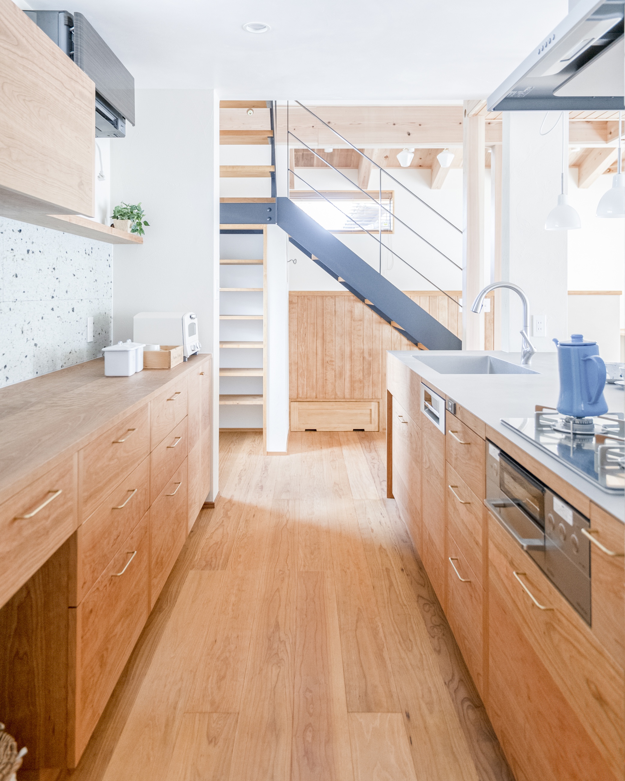 title: HOUSE 235 | Page No,248 | No.5 | sync-furniture | 株式会社 SYNC | 福岡県 家具工房 | オーダーメイドキッチン