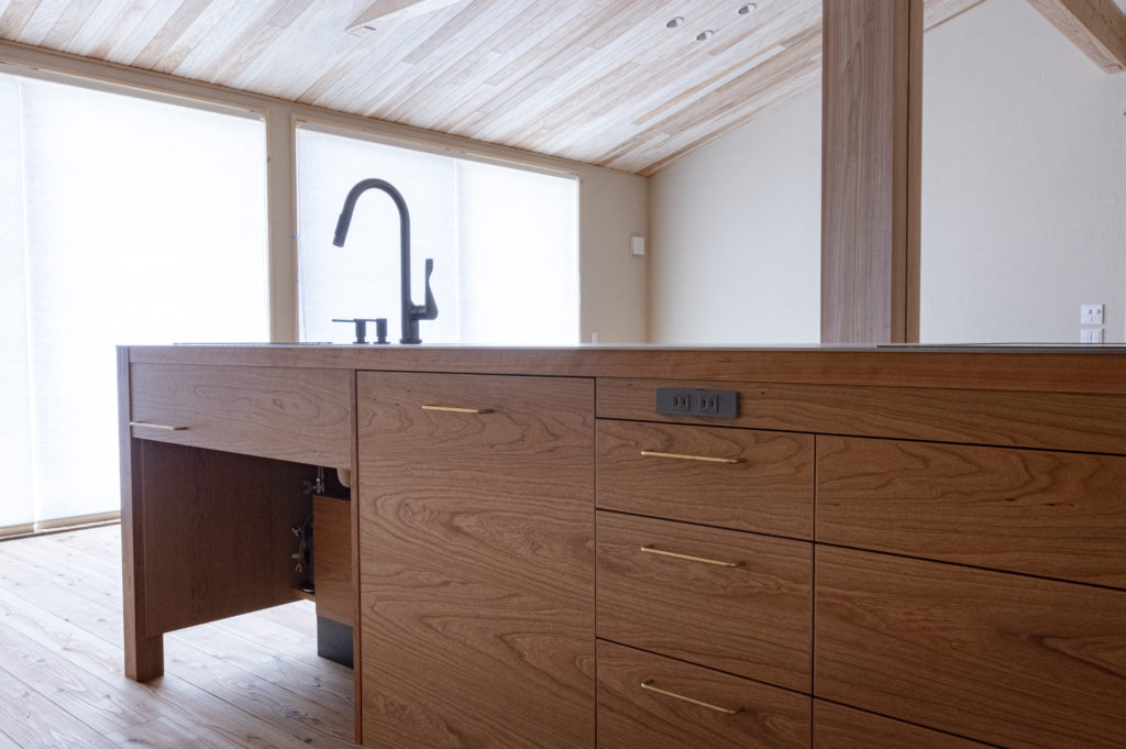 title: HOUSE 238 | Page No,251 | No.17 | sync-furniture | 株式会社 SYNC | 福岡県 家具工房 | オーダーメイドキッチン