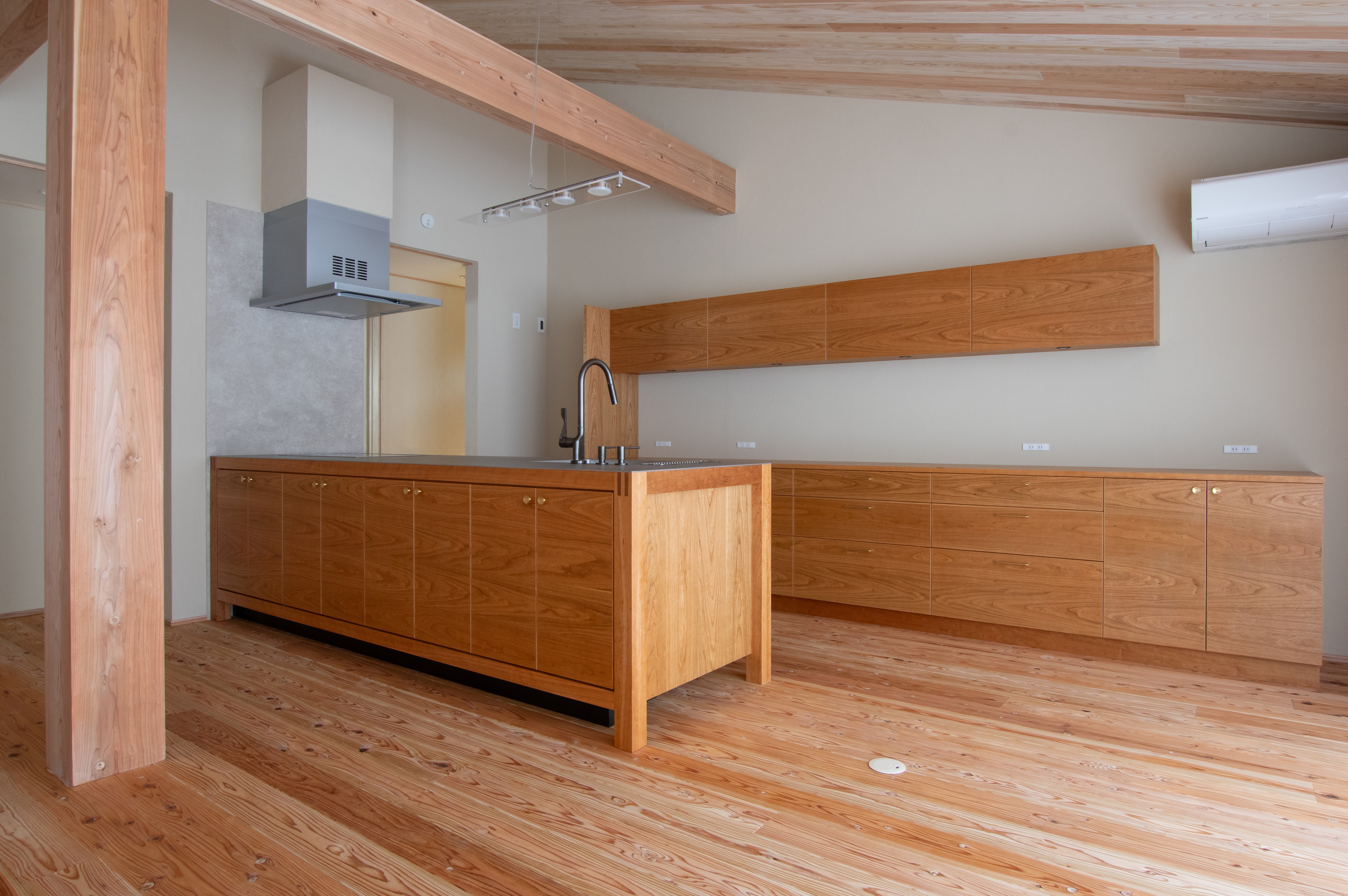 title: HOUSE 238 | Page No,251 | No.2 | sync-furniture | 株式会社 SYNC | 福岡県 家具工房 | オーダーメイドキッチン