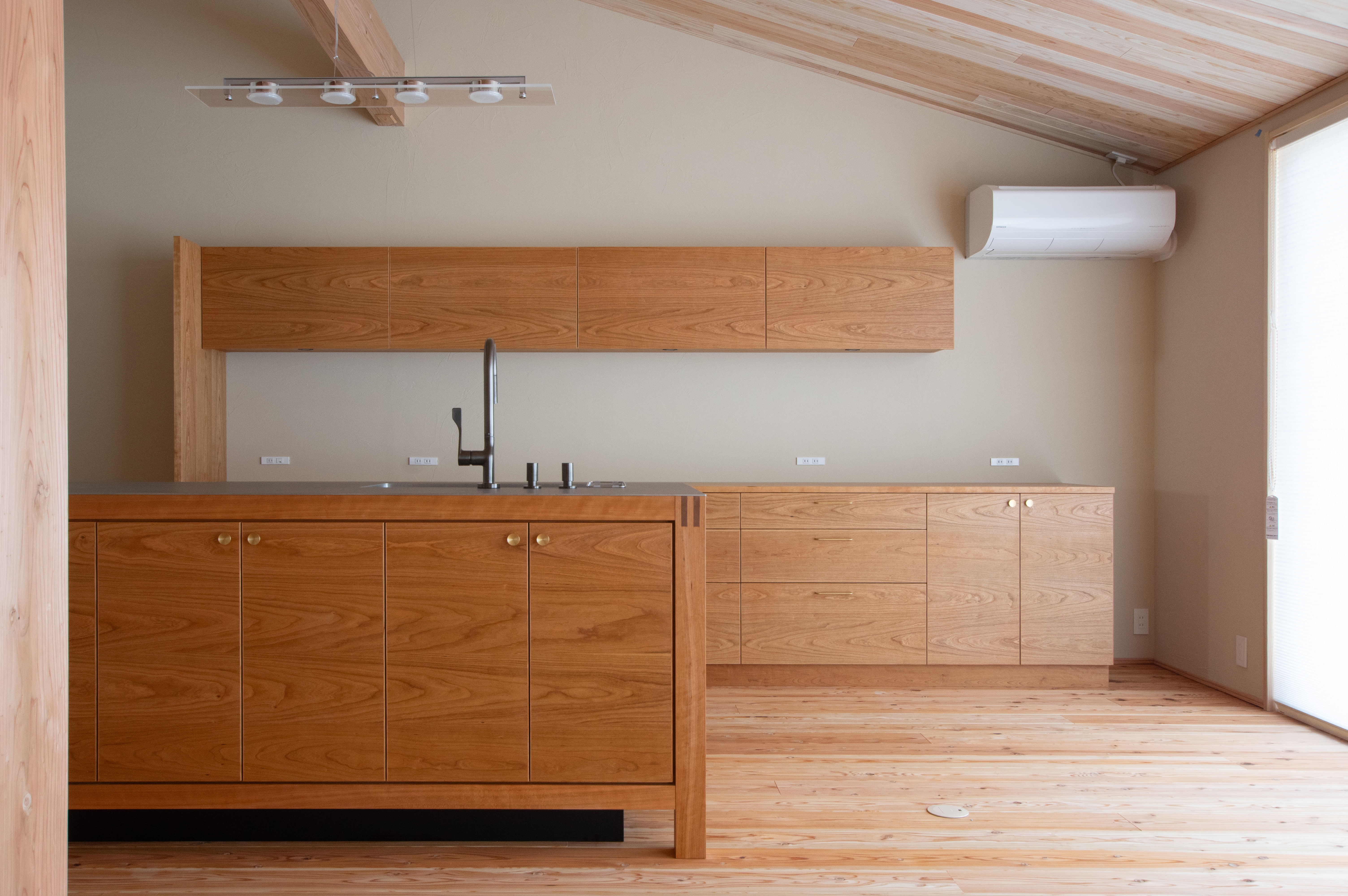 title: HOUSE 238 | Page No,251 | No.1 | sync-furniture | 株式会社 SYNC | 福岡県 家具工房 | オーダーメイドキッチン