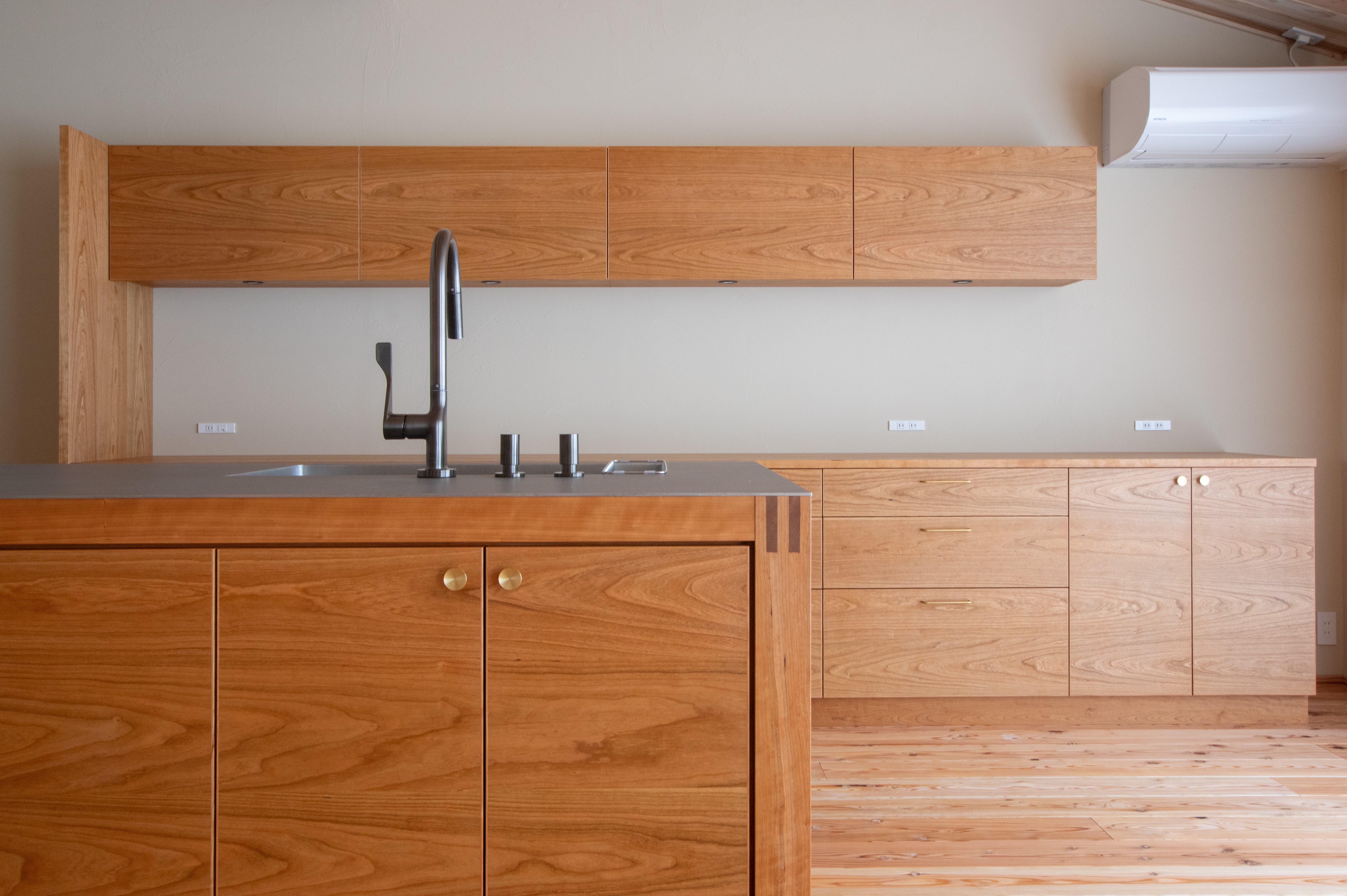 title: HOUSE 238 | Page No,251 | No.8 | sync-furniture | 株式会社 SYNC | 福岡県 家具工房 | オーダーメイドキッチン