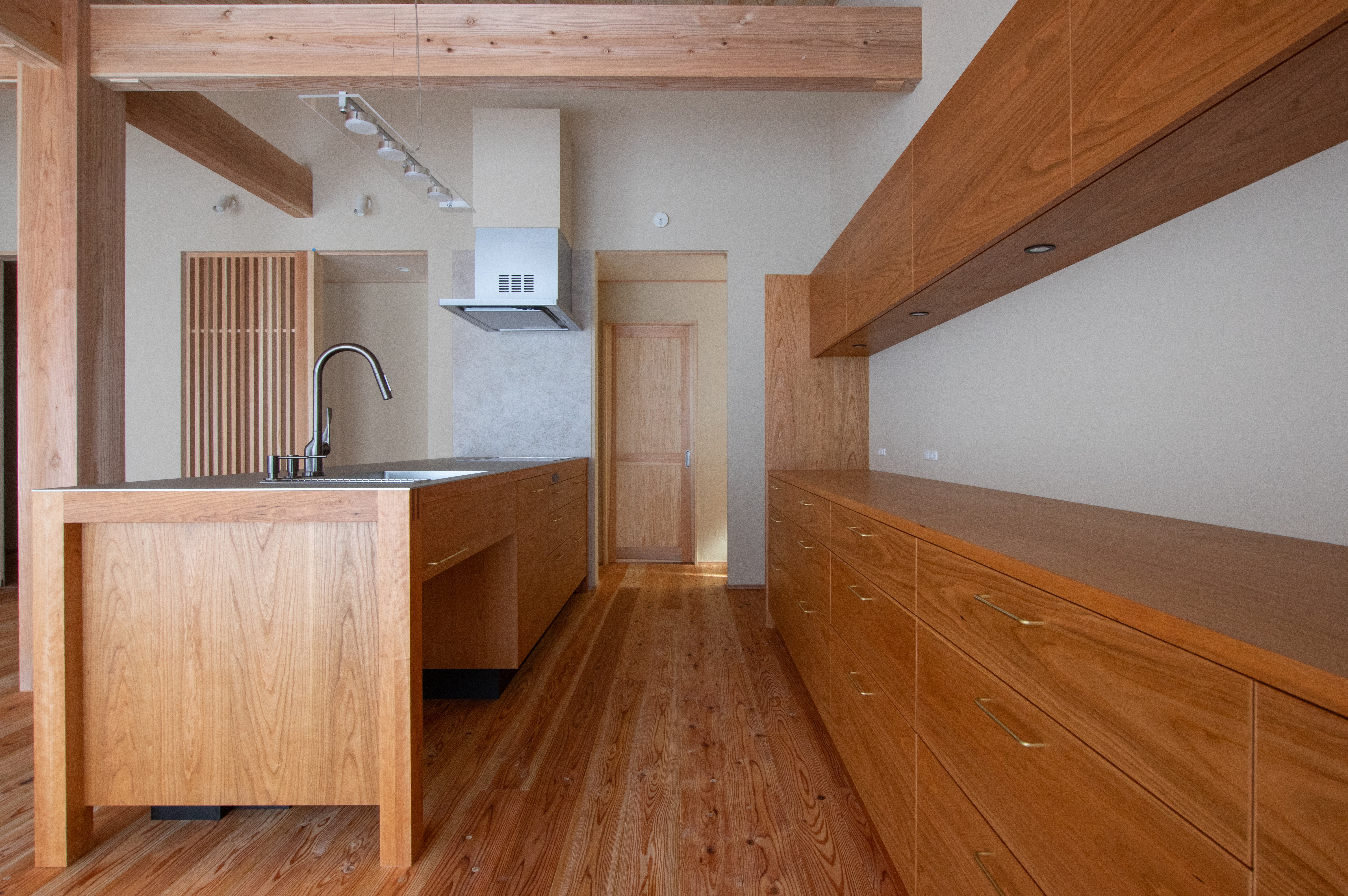 title: HOUSE 238 | Page No,251 | No.6 | sync-furniture | 株式会社 SYNC | 福岡県 家具工房 | オーダーメイドキッチン