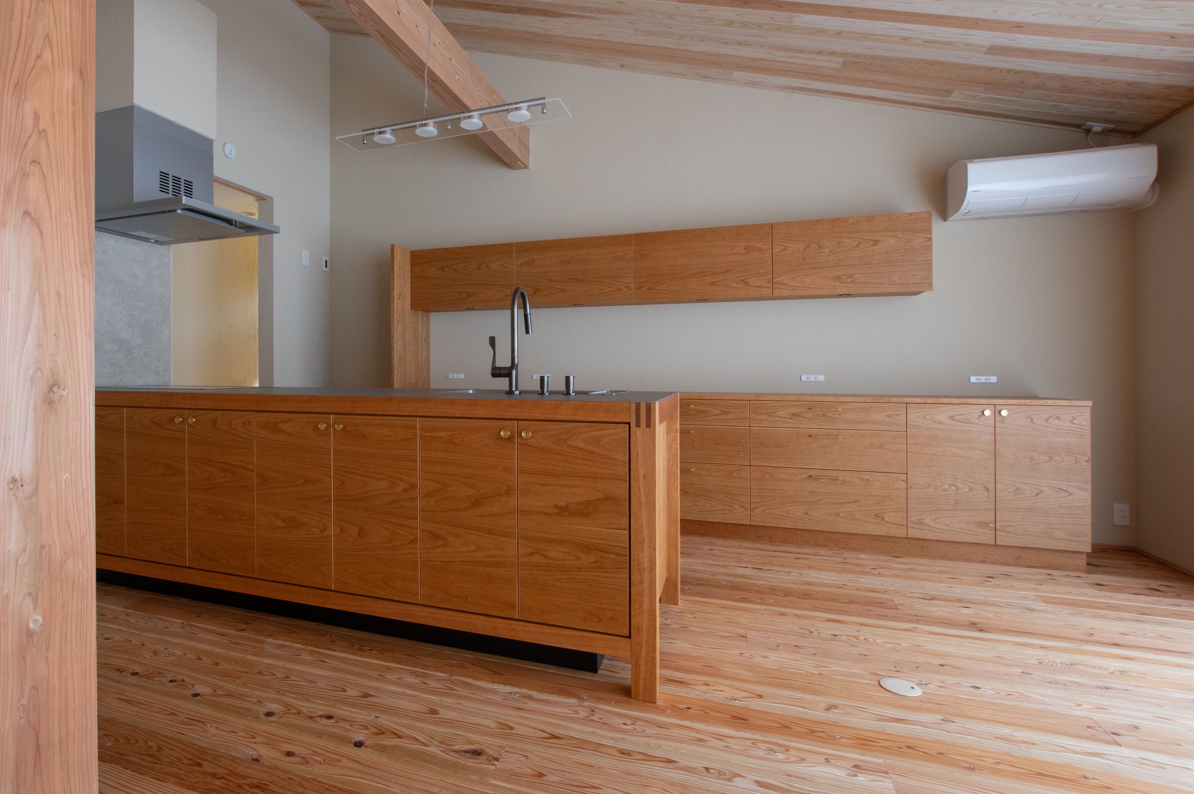 title: HOUSE 238 | Page No,251 | No.4 | sync-furniture | 株式会社 SYNC | 福岡県 家具工房 | オーダーメイドキッチン