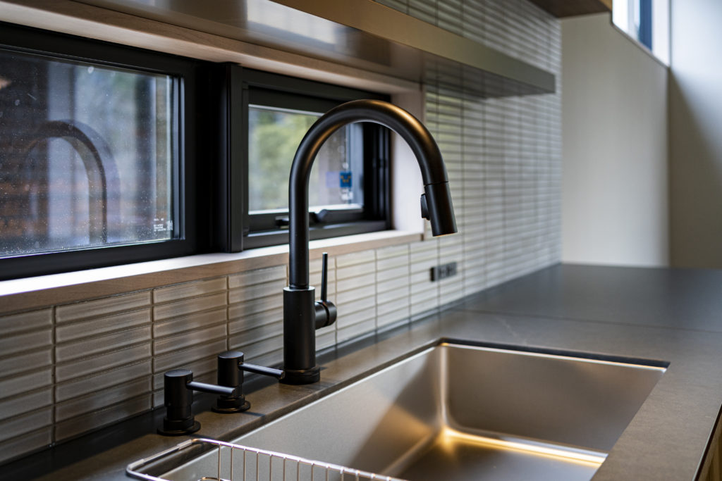 title: HOUSE 239 | Page No,252 | No.10 | sync-furniture | 株式会社 SYNC | 福岡県 家具工房 | オーダーメイドキッチン