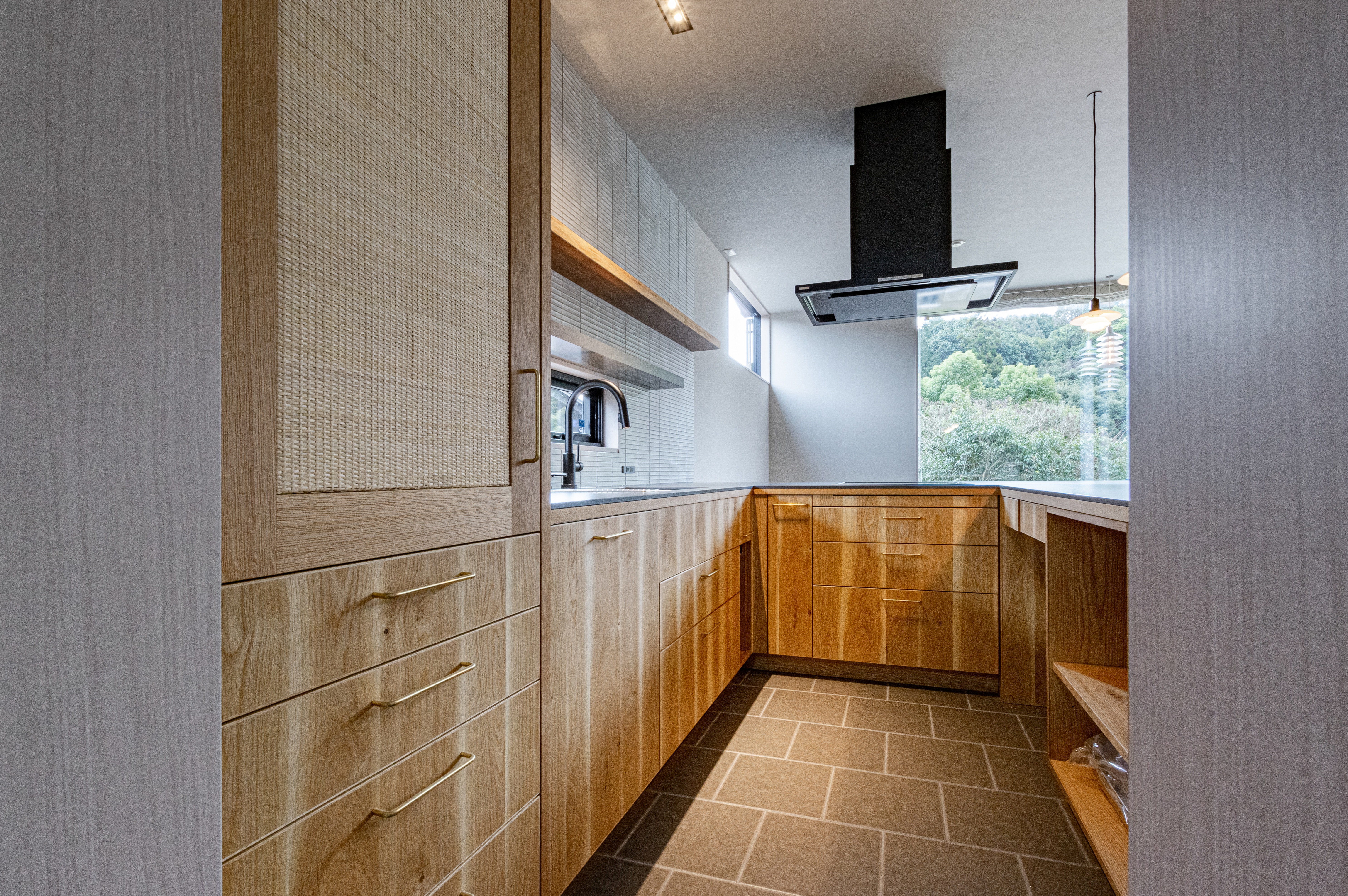 title: HOUSE 239 | Page No,252 | No.7 | sync-furniture | 株式会社 SYNC | 福岡県 家具工房 | オーダーメイドキッチン