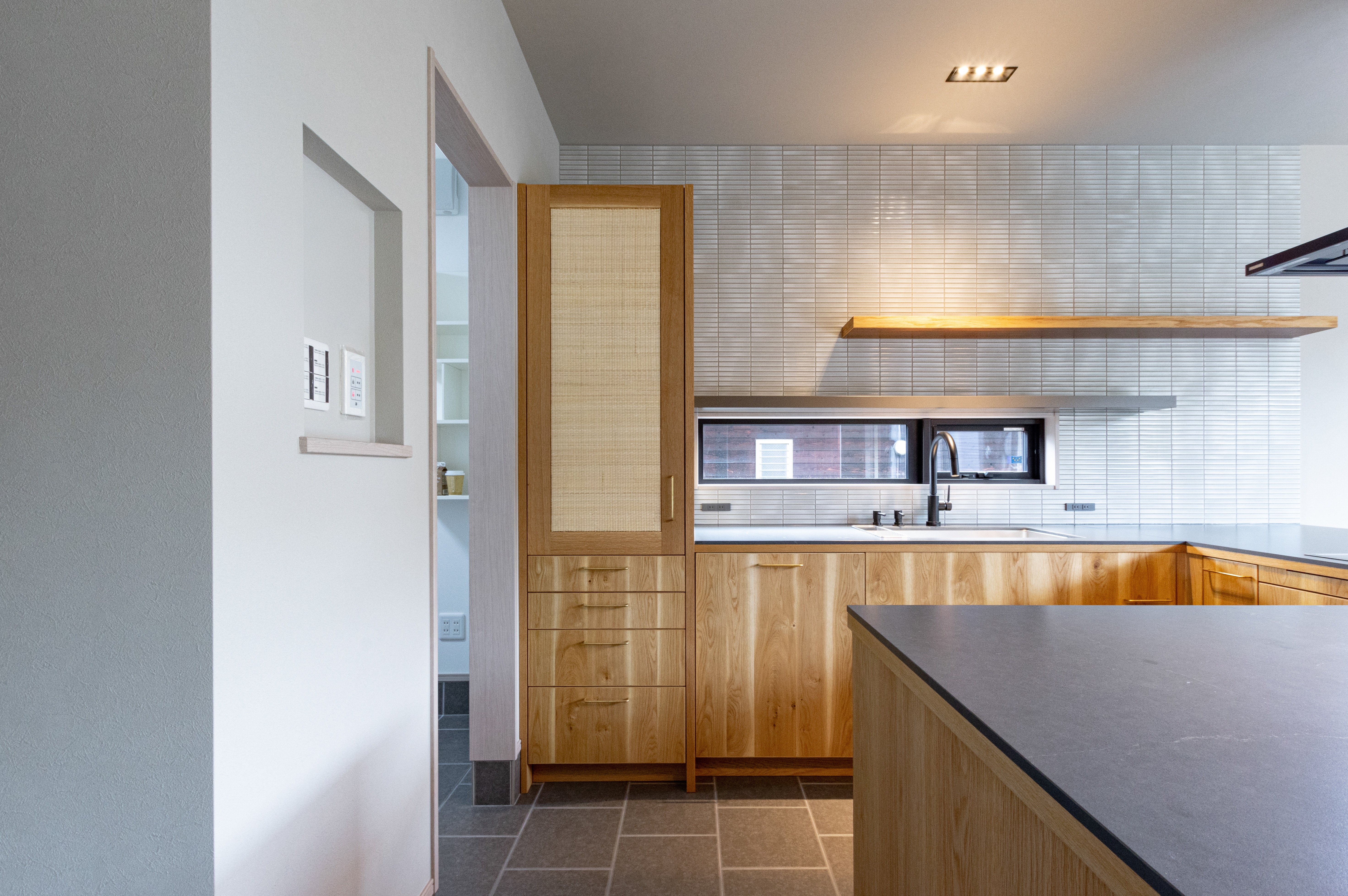 title: HOUSE 239 | Page No,252 | No.9 | sync-furniture | 株式会社 SYNC | 福岡県 家具工房 | オーダーメイドキッチン