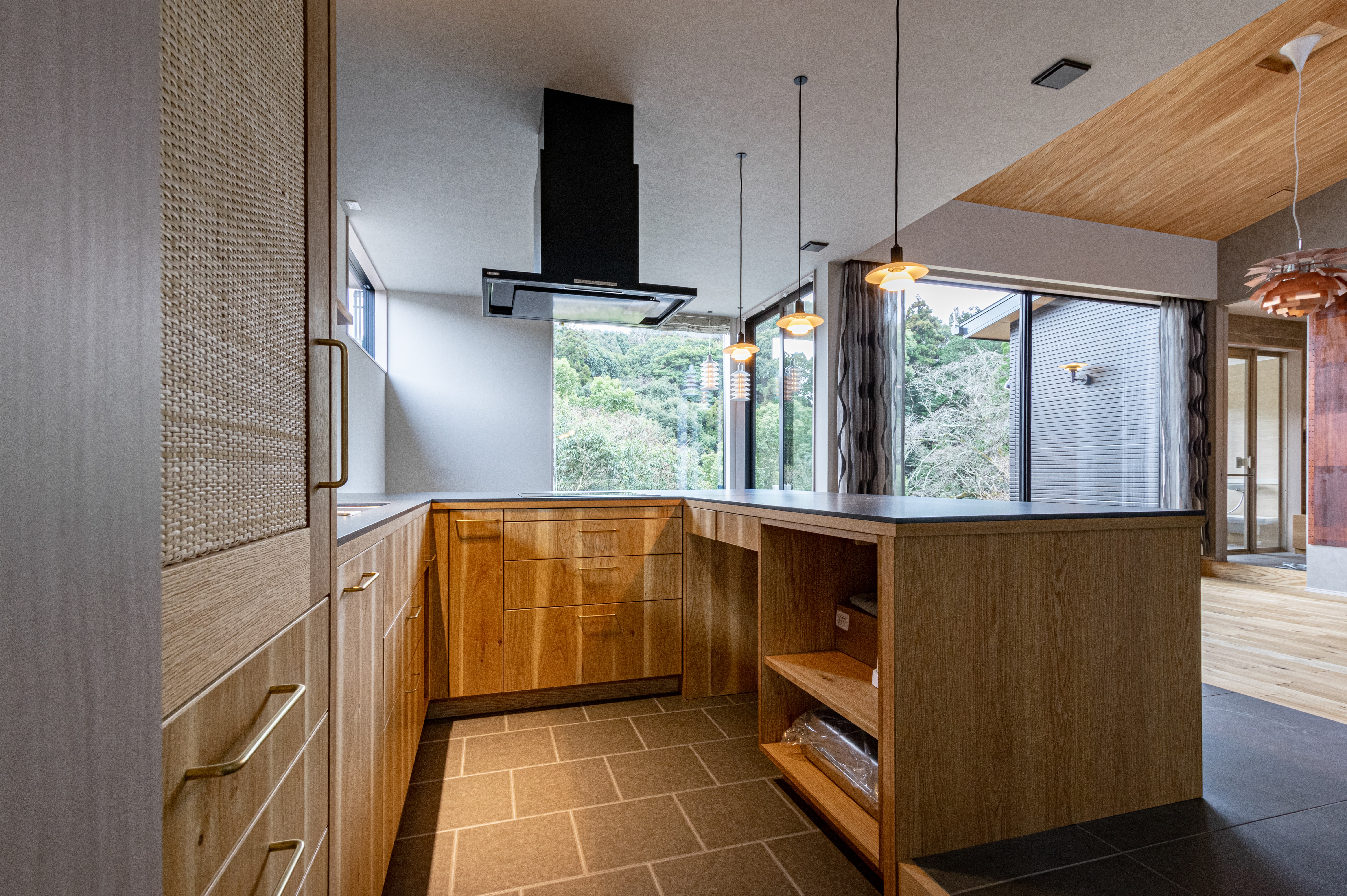title: HOUSE 239 | Page No,252 | No.6 | sync-furniture | 株式会社 SYNC | 福岡県 家具工房 | オーダーメイドキッチン
