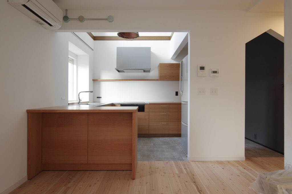 title: HOUSE 243 | Page No,256 | No.1 | sync-furniture | 株式会社 SYNC | 福岡県 家具工房 | オーダーメイドキッチン