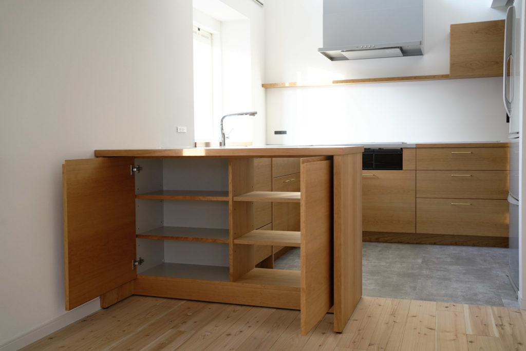 title: HOUSE 243 | Page No,256 | No.5 | sync-furniture | 株式会社 SYNC | 福岡県 家具工房 | オーダーメイドキッチン