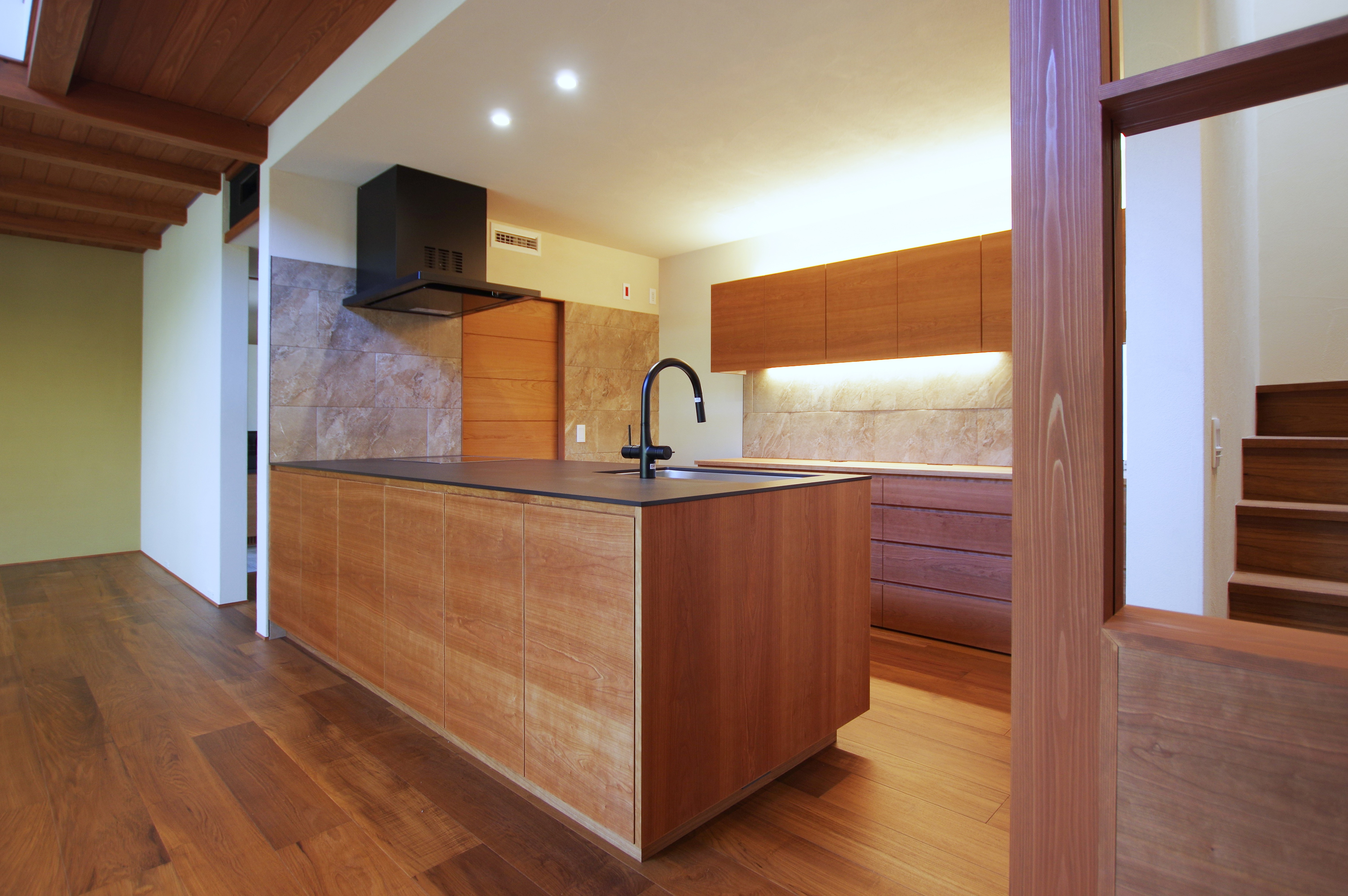 title: HOUSE 241 | Page No,254 | No.2 | sync-furniture | 株式会社 SYNC | 福岡県 家具工房 | オーダーメイドキッチン
