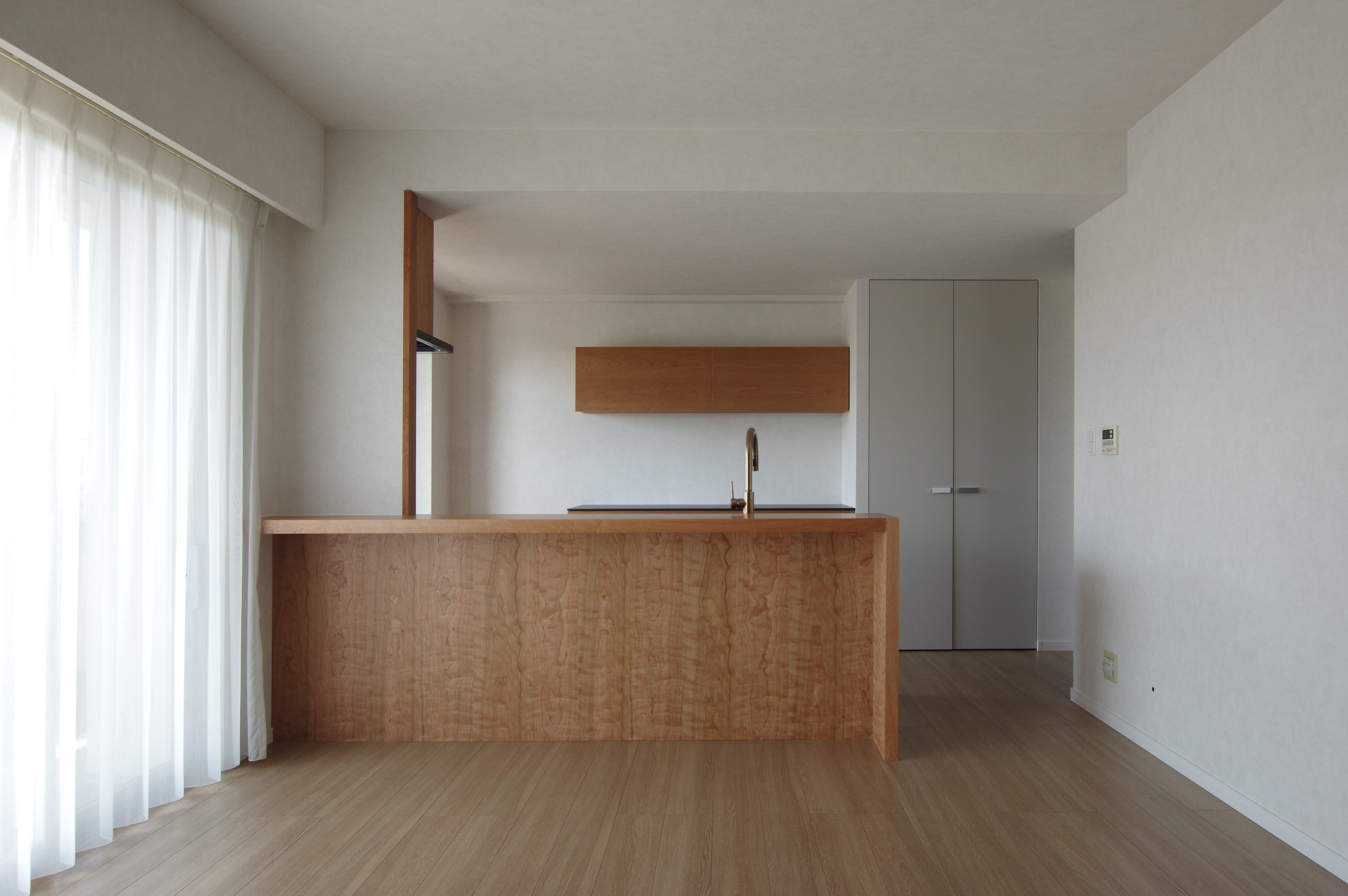 title: HOUSE 242 | Page No,255 | No.1 | sync-furniture | 株式会社 SYNC | 福岡県 家具工房 | オーダーメイドキッチン