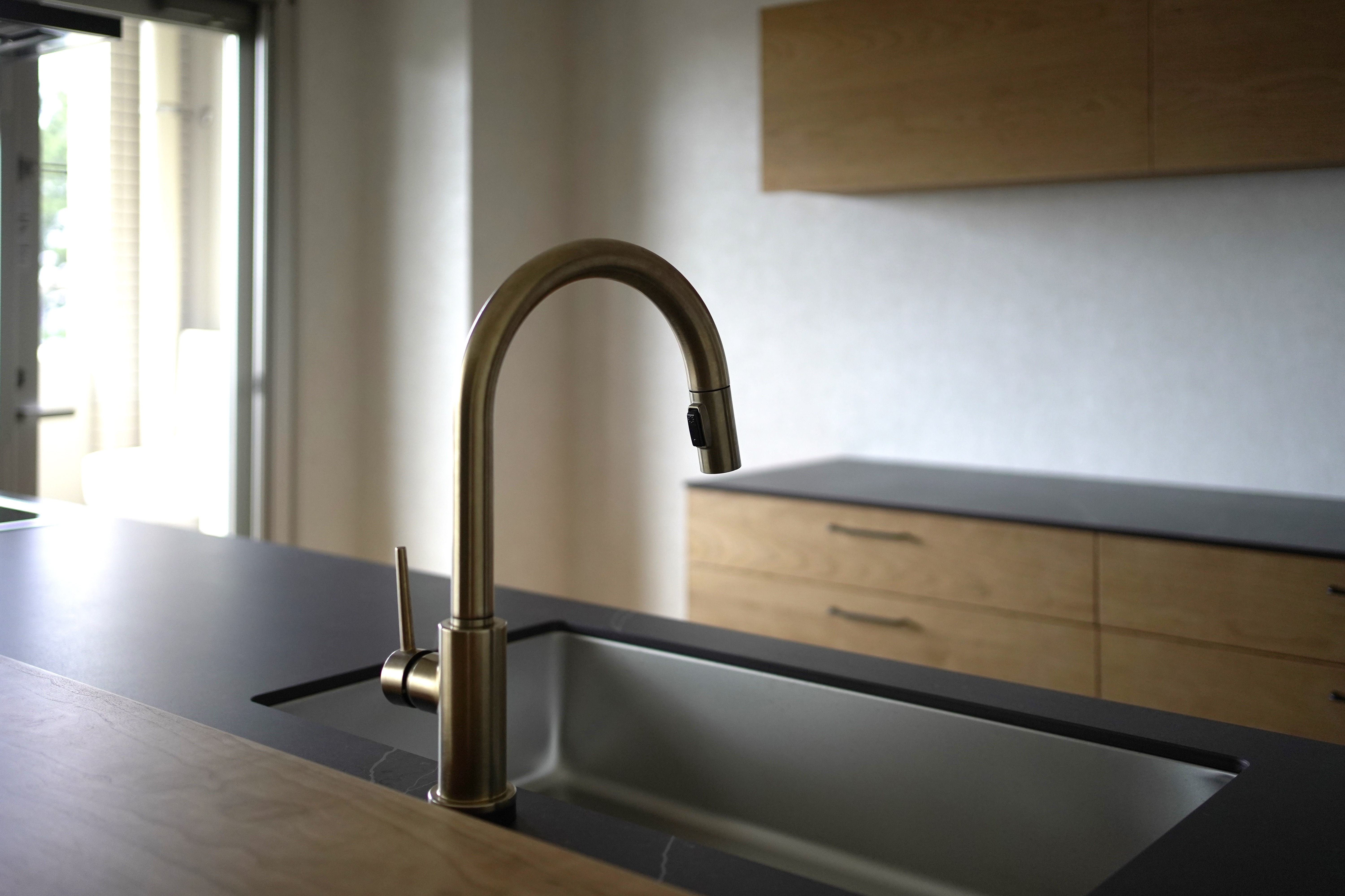 title: HOUSE 242 | Page No,255 | No.7 | sync-furniture | 株式会社 SYNC | 福岡県 家具工房 | オーダーメイドキッチン