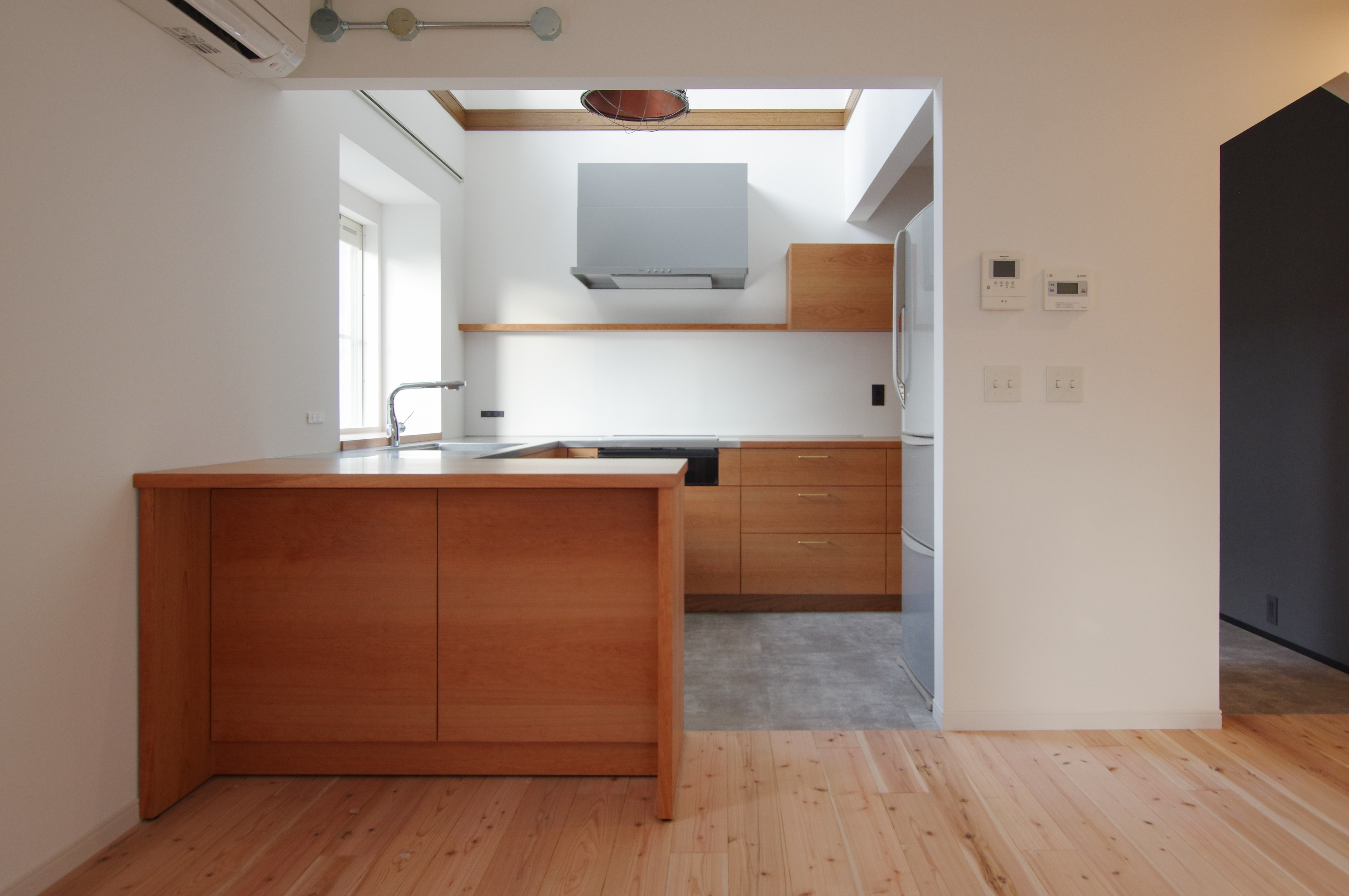 title: HOUSE 243 | Page No,256 | No.1 | sync-furniture | 株式会社 SYNC | 福岡県 家具工房 | オーダーメイドキッチン