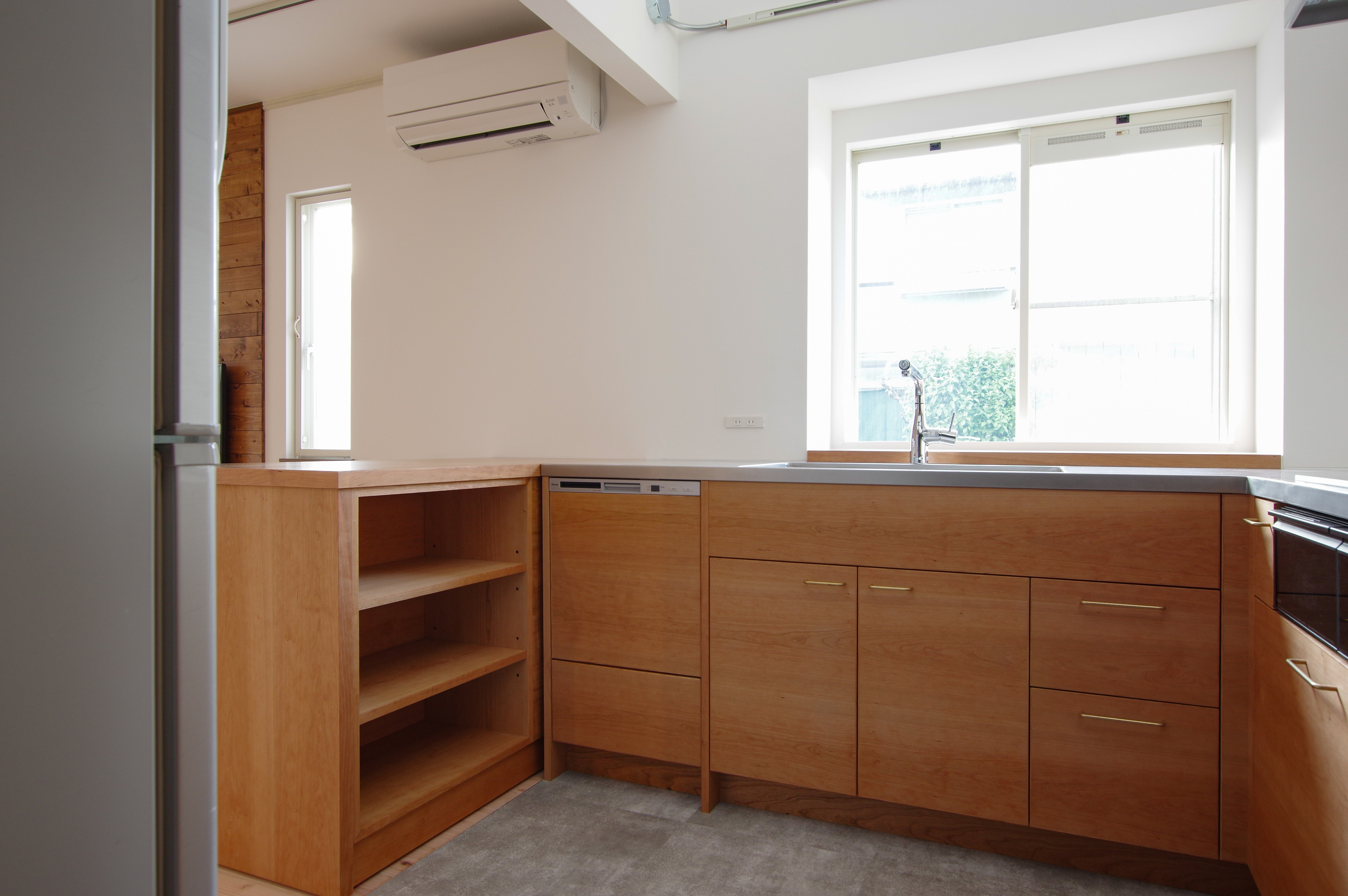 title: HOUSE 243 | Page No,256 | No.3 | sync-furniture | 株式会社 SYNC | 福岡県 家具工房 | オーダーメイドキッチン