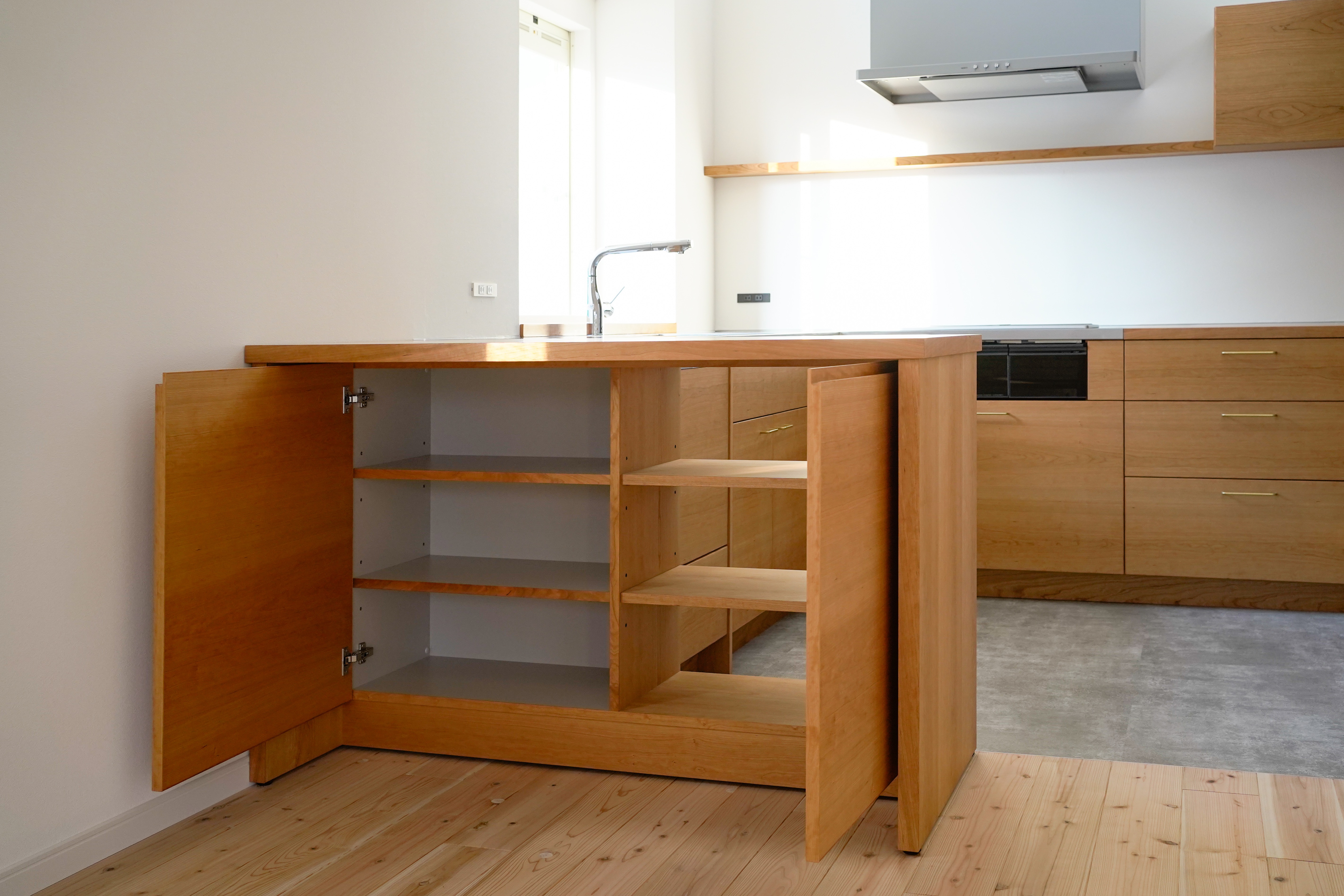 title: HOUSE 243 | Page No,256 | No.5 | sync-furniture | 株式会社 SYNC | 福岡県 家具工房 | オーダーメイドキッチン