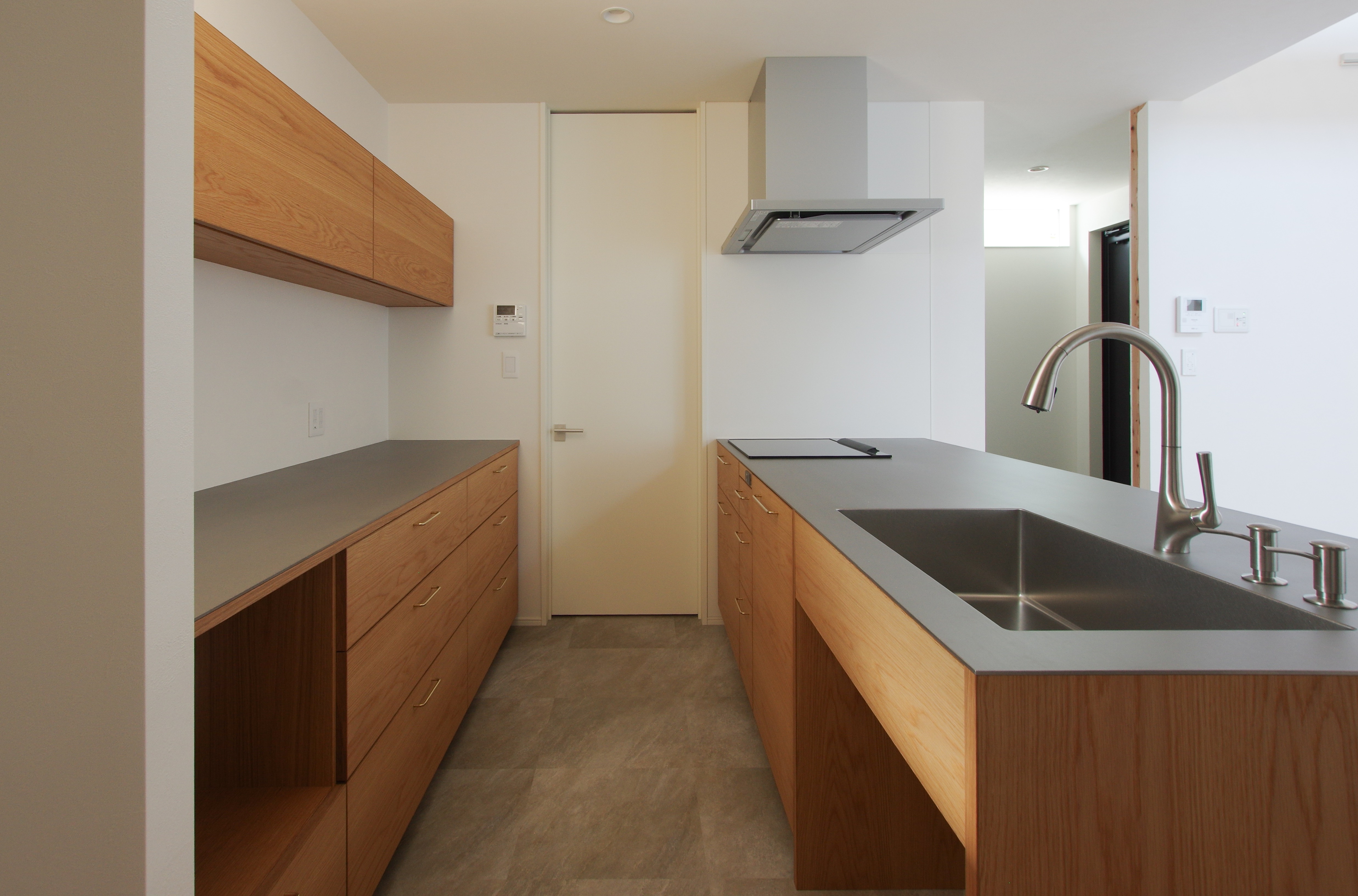 title: HOUSE 244 | Page No,257 | No.6 | sync-furniture | 株式会社 SYNC | 福岡県 家具工房 | オーダーメイドキッチン