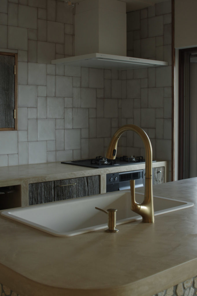 title: HOUSE 247 | Page No,260 | No.13 | sync-furniture | 株式会社 SYNC | 福岡県 家具工房 | オーダーメイドキッチン