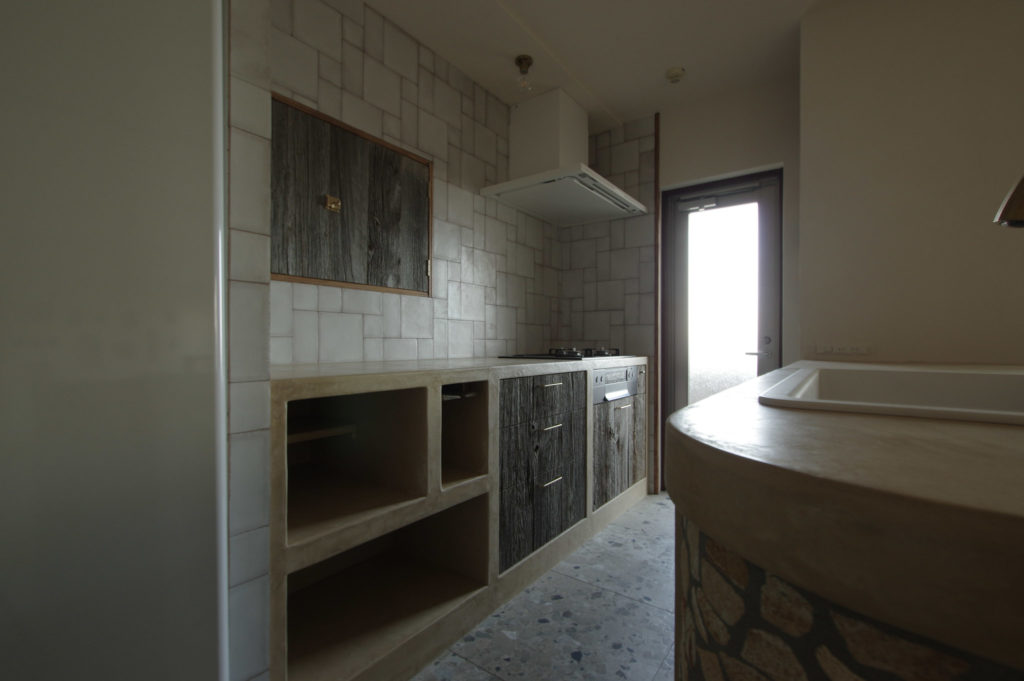 title: HOUSE 247 | Page No,260 | No.8 | sync-furniture | 株式会社 SYNC | 福岡県 家具工房 | オーダーメイドキッチン