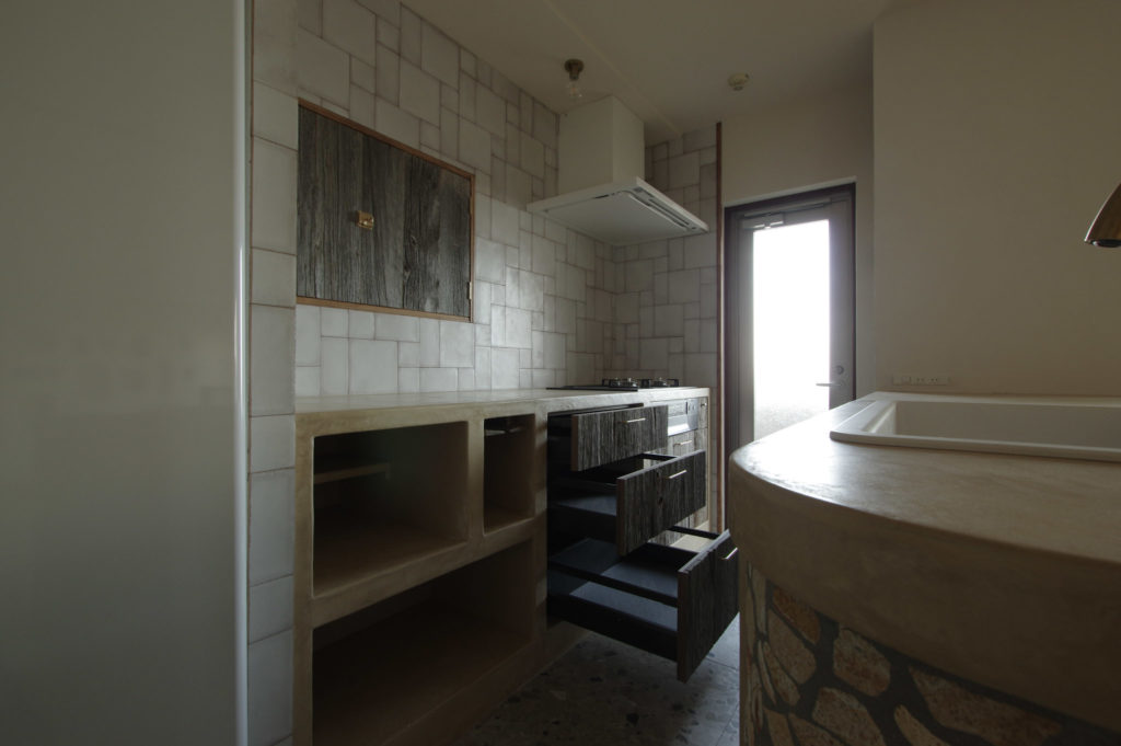 title: HOUSE 247 | Page No,260 | No.9 | sync-furniture | 株式会社 SYNC | 福岡県 家具工房 | オーダーメイドキッチン