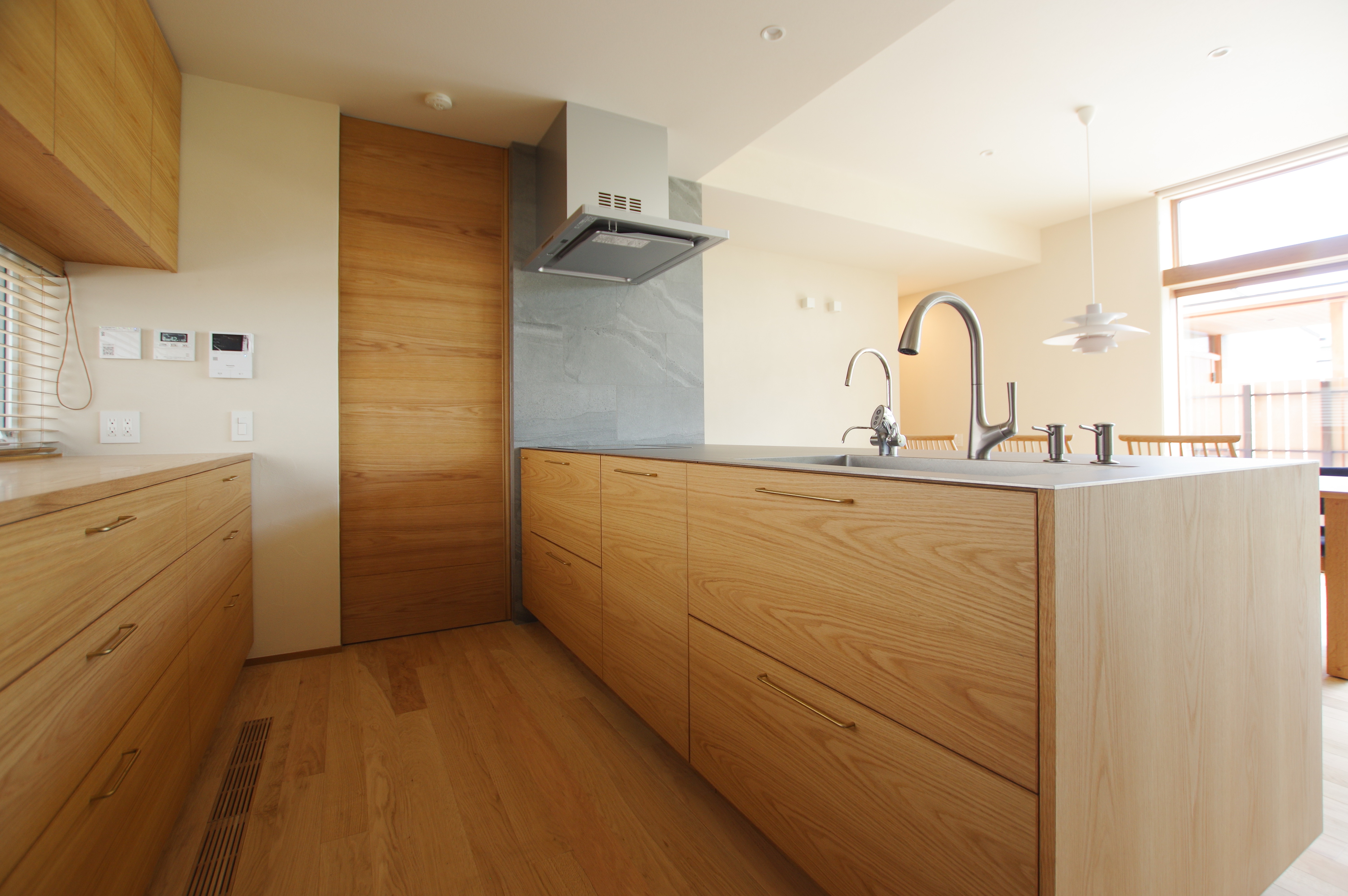 title: HOUSE 245 | Page No,258 | No.5 | sync-furniture | 株式会社 SYNC | 福岡県 家具工房 | オーダーメイドキッチン