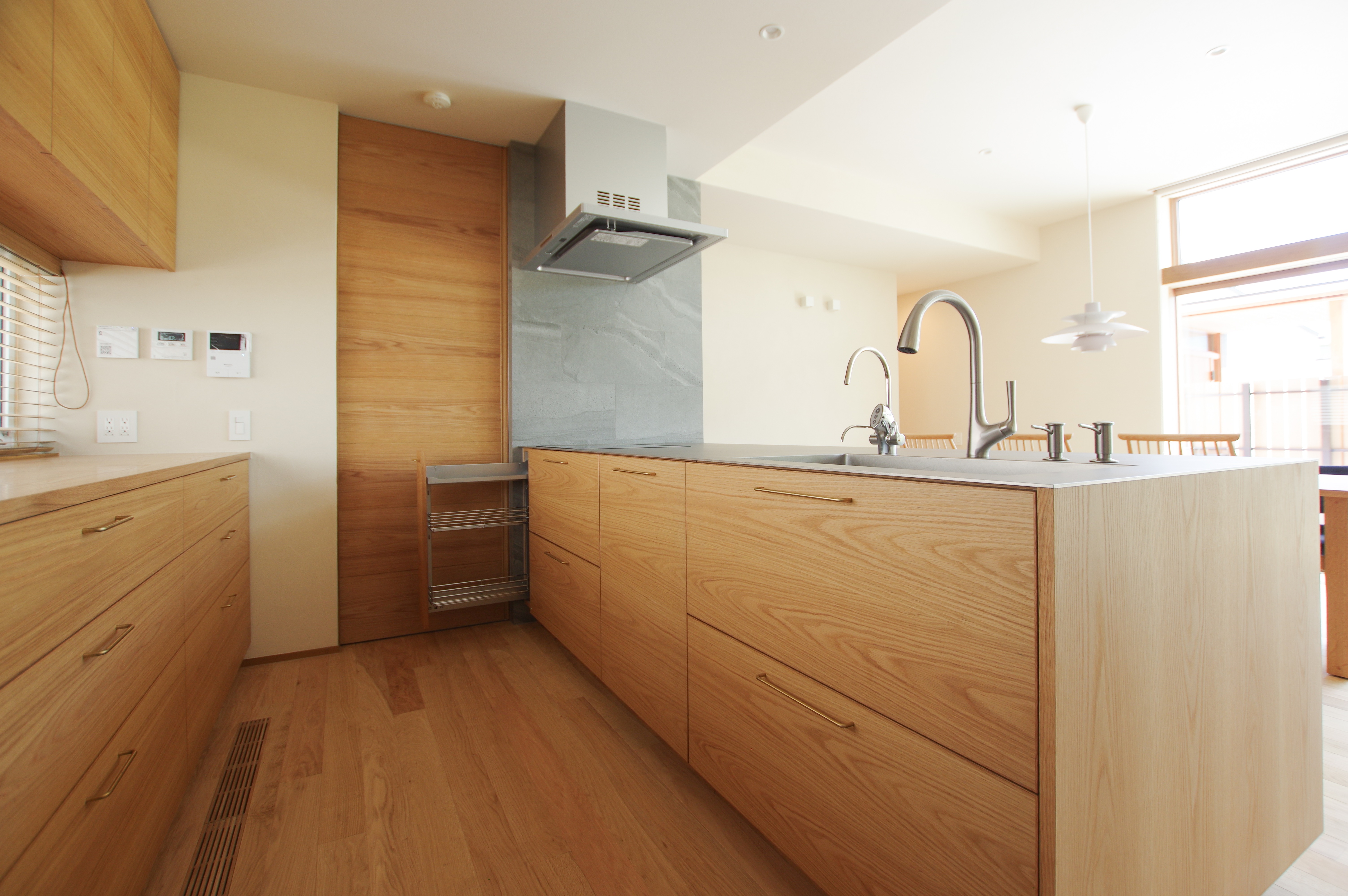 title: HOUSE 245 | Page No,258 | No.8 | sync-furniture | 株式会社 SYNC | 福岡県 家具工房 | オーダーメイドキッチン