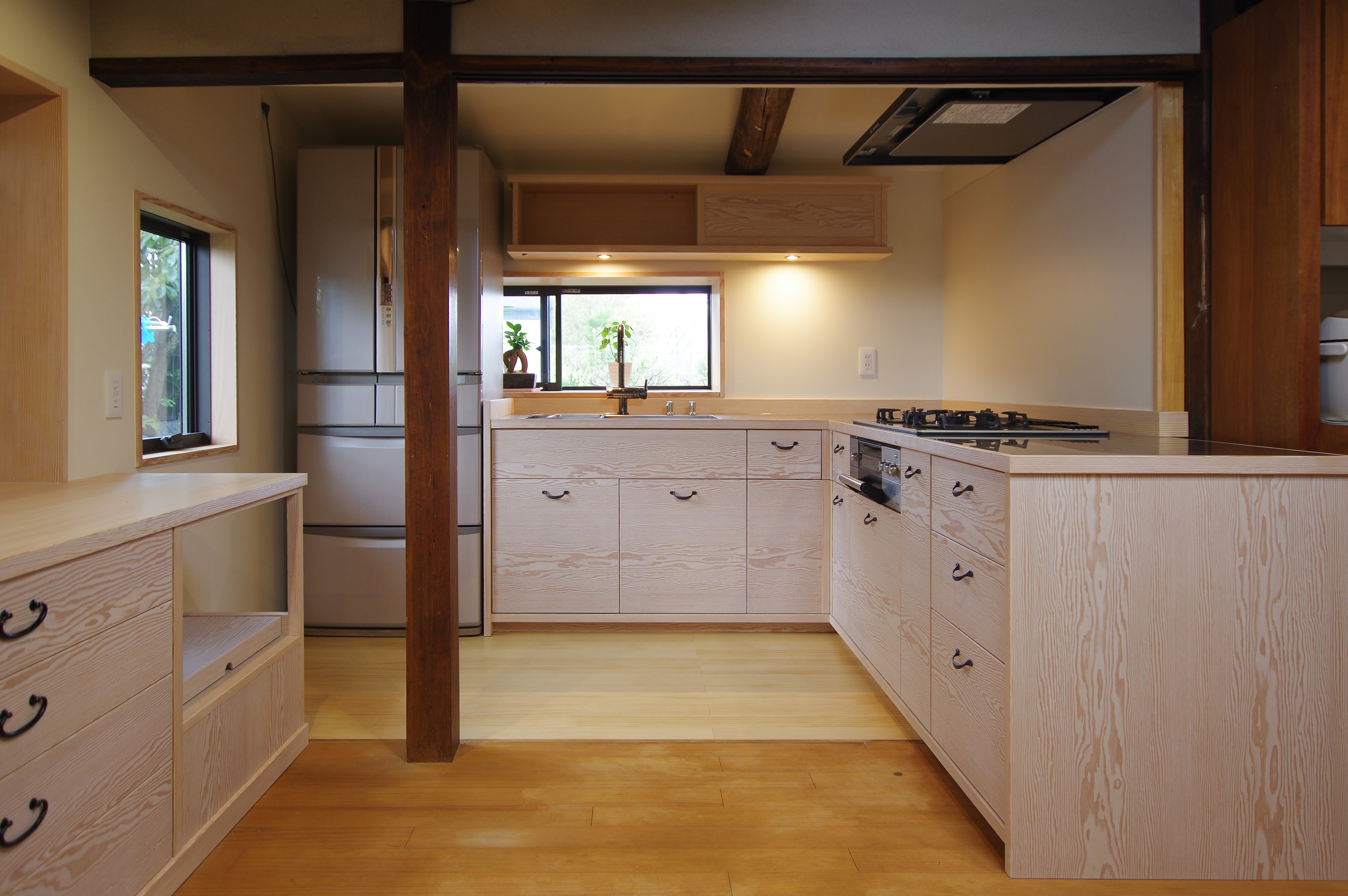 title: HOUSE 252 | Page No,265 | No.3 | sync-furniture | 株式会社 SYNC | 福岡県 家具工房 | オーダーメイドキッチン