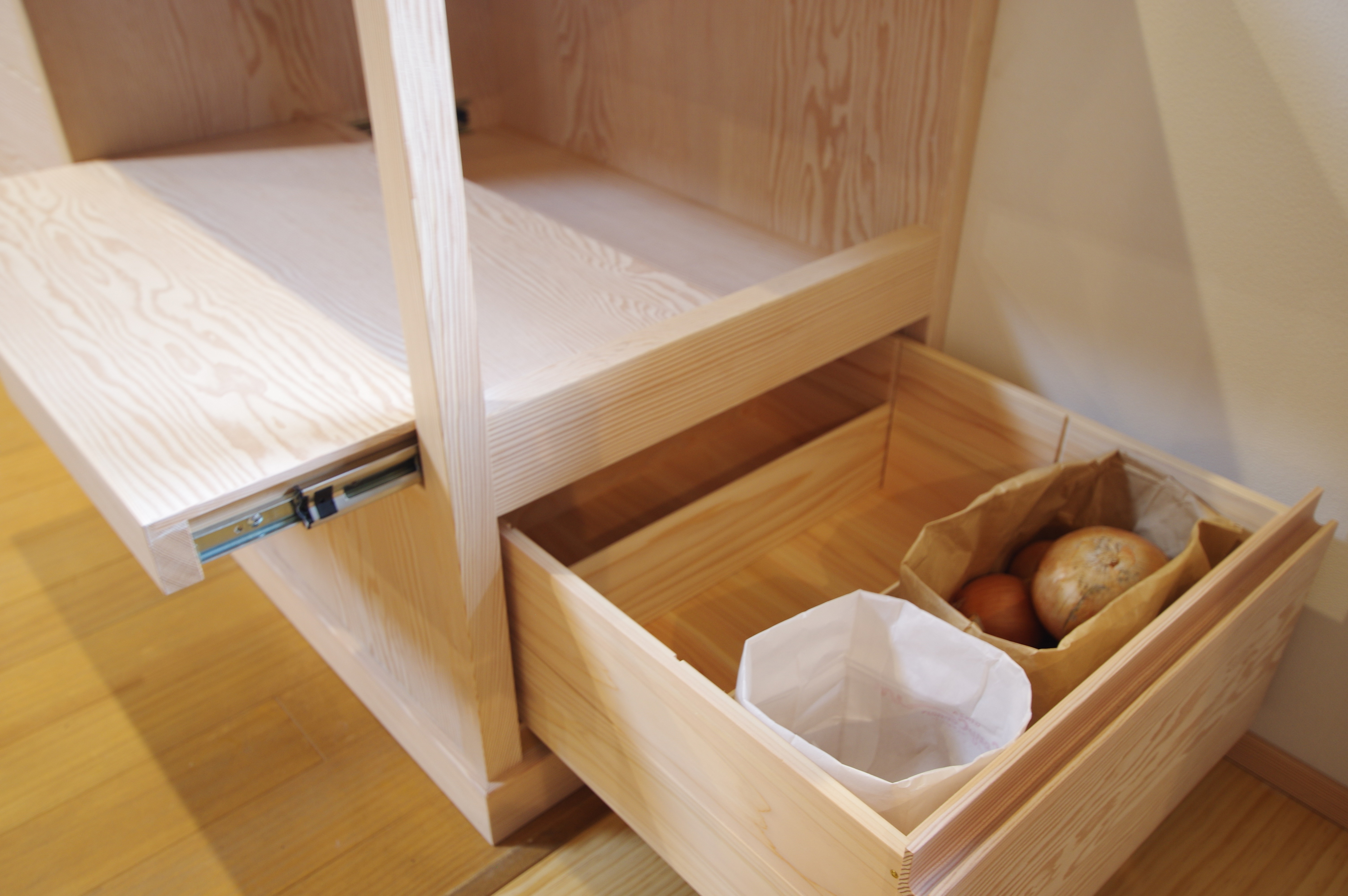 title: HOUSE 252 | Page No,265 | No.8 | sync-furniture | 株式会社 SYNC | 福岡県 家具工房 | オーダーメイドキッチン