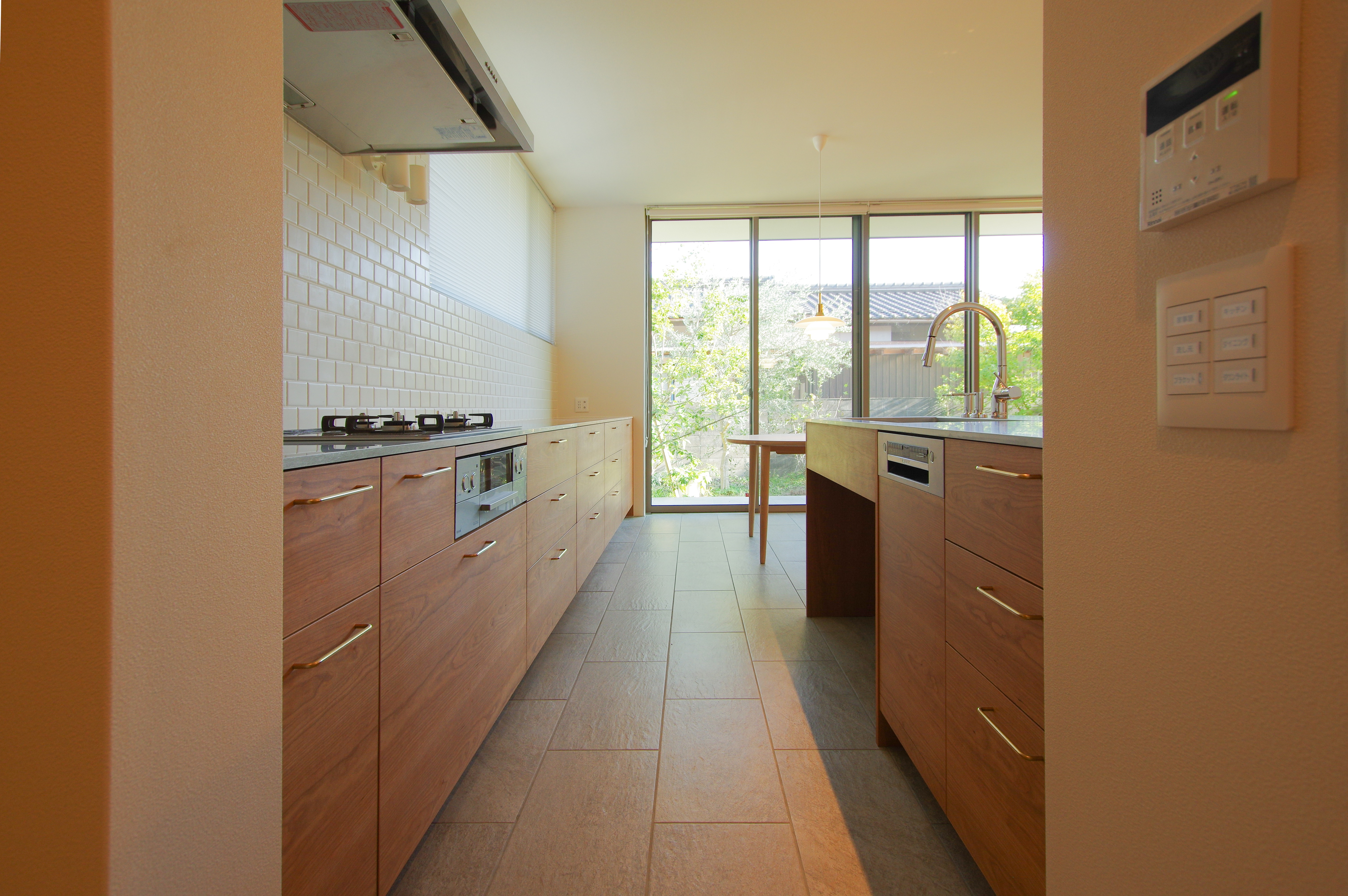 title: HOUSE 254 | Page No,267 | No.3 | sync-furniture | 株式会社 SYNC | 福岡県 家具工房 | オーダーメイドキッチン