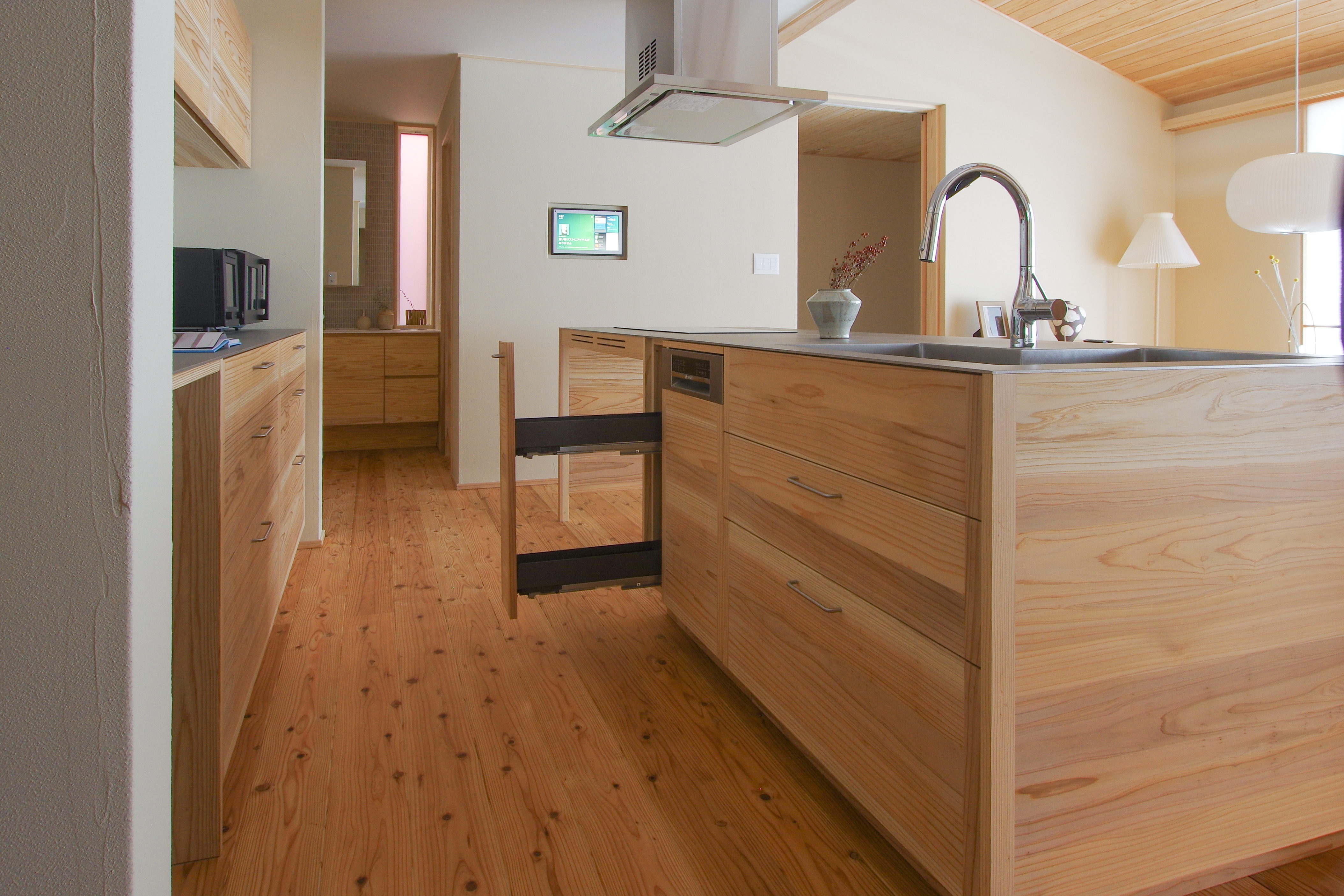 title: HOUSE 255 | Page No,268 | No.7 | sync-furniture | 株式会社 SYNC | 福岡県 家具工房 | オーダーメイドキッチン