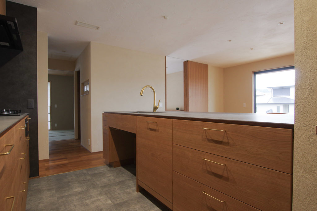 title: HOUSE 257 | Page No,270 | No.4 | sync-furniture | 株式会社 SYNC | 福岡県 家具工房 | オーダーメイドキッチン