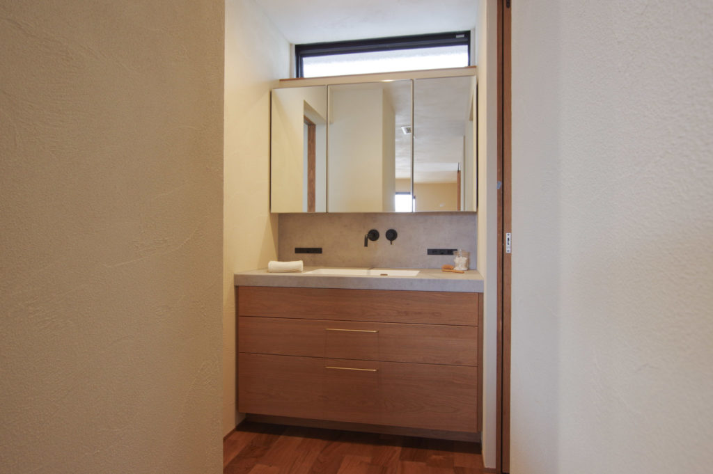 title: HOUSE 257 | Page No,270 | No.8 | sync-furniture | 株式会社 SYNC | 福岡県 家具工房 | オーダーメイドキッチン