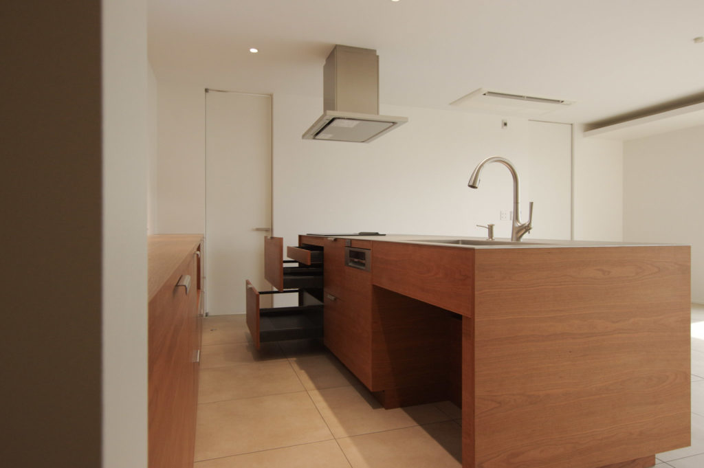 title: HOUSE 258 | Page No,271 | No.5 | sync-furniture | 株式会社 SYNC | 福岡県 家具工房 | オーダーメイドキッチン