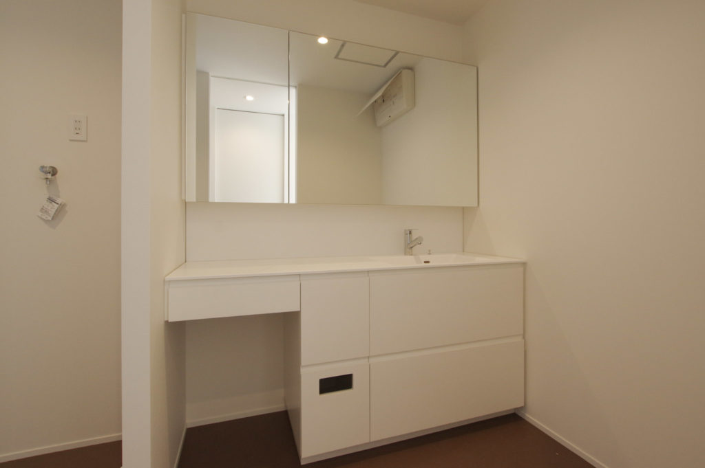 title: HOUSE 258 | Page No,271 | No.14 | sync-furniture | 株式会社 SYNC | 福岡県 家具工房 | オーダーメイドキッチン