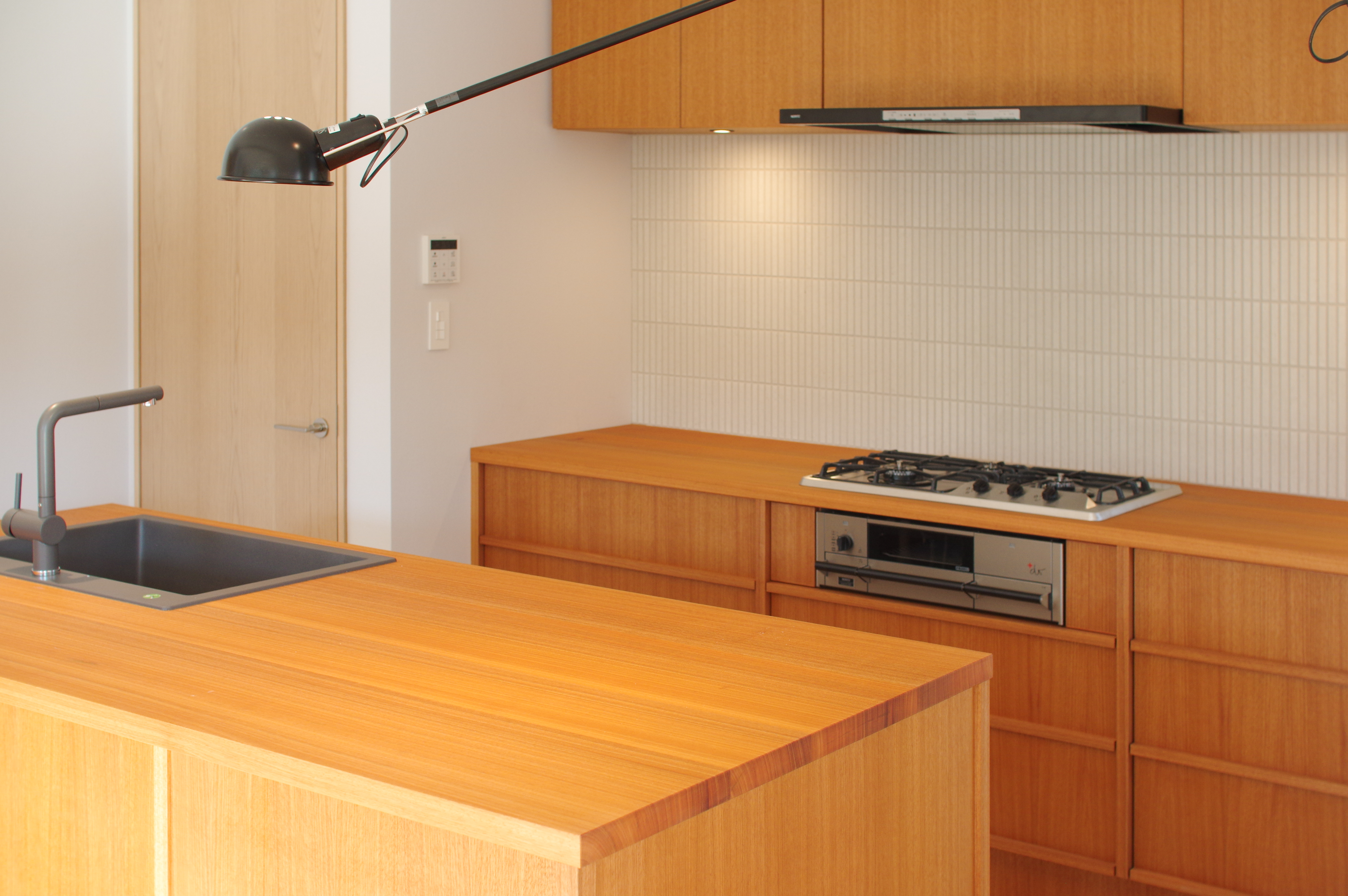 title: HOUSE 256 | Page No,269 | No.4 | sync-furniture | 株式会社 SYNC | 福岡県 家具工房 | オーダーメイドキッチン