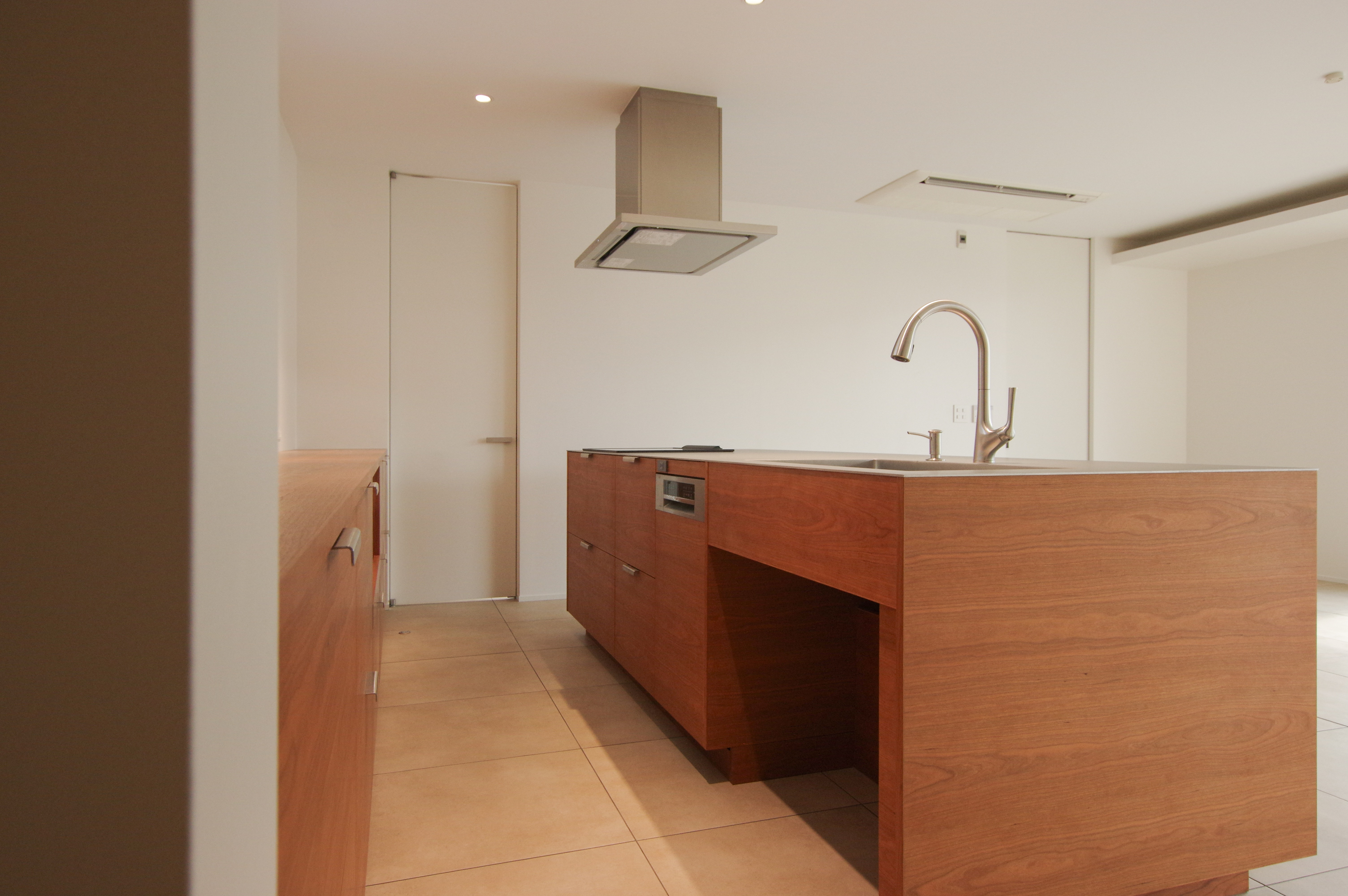 title: HOUSE 258 | Page No,271 | No.4 | sync-furniture | 株式会社 SYNC | 福岡県 家具工房 | オーダーメイドキッチン